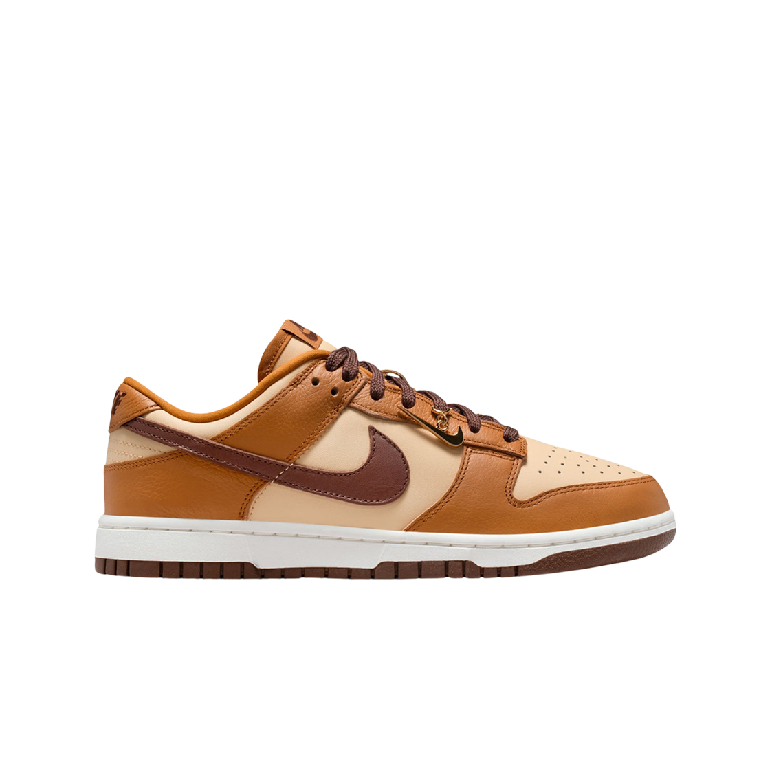 HQ7487-700 (W) Nike Dunk Low SE Desert Ochre Fauna Brown