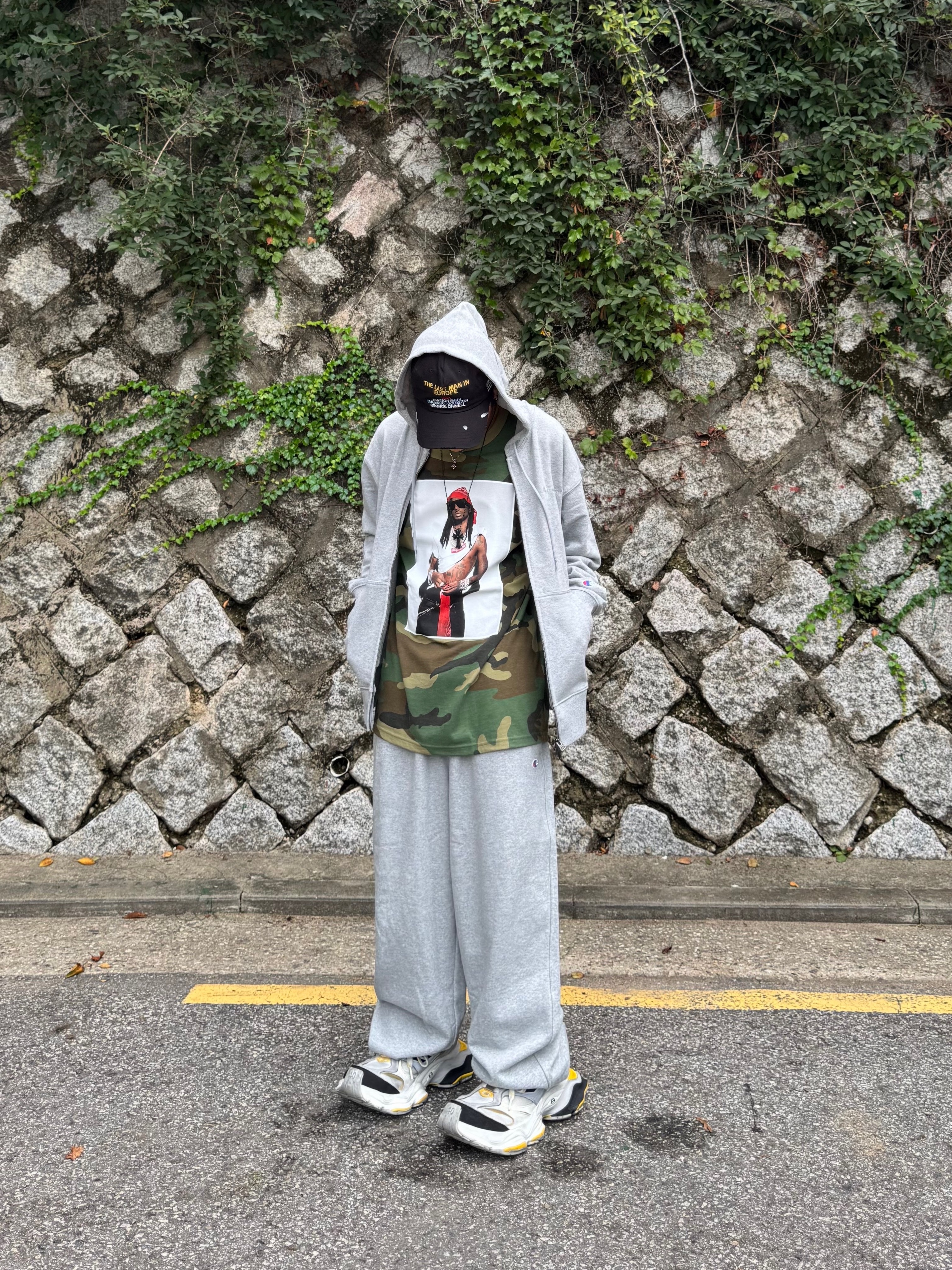 Supreme Playboi Carti T-Shirt Woodland Camo - 25FW, NOD 1984 5-panel Ball Cap Black 착용 스타일 - 2