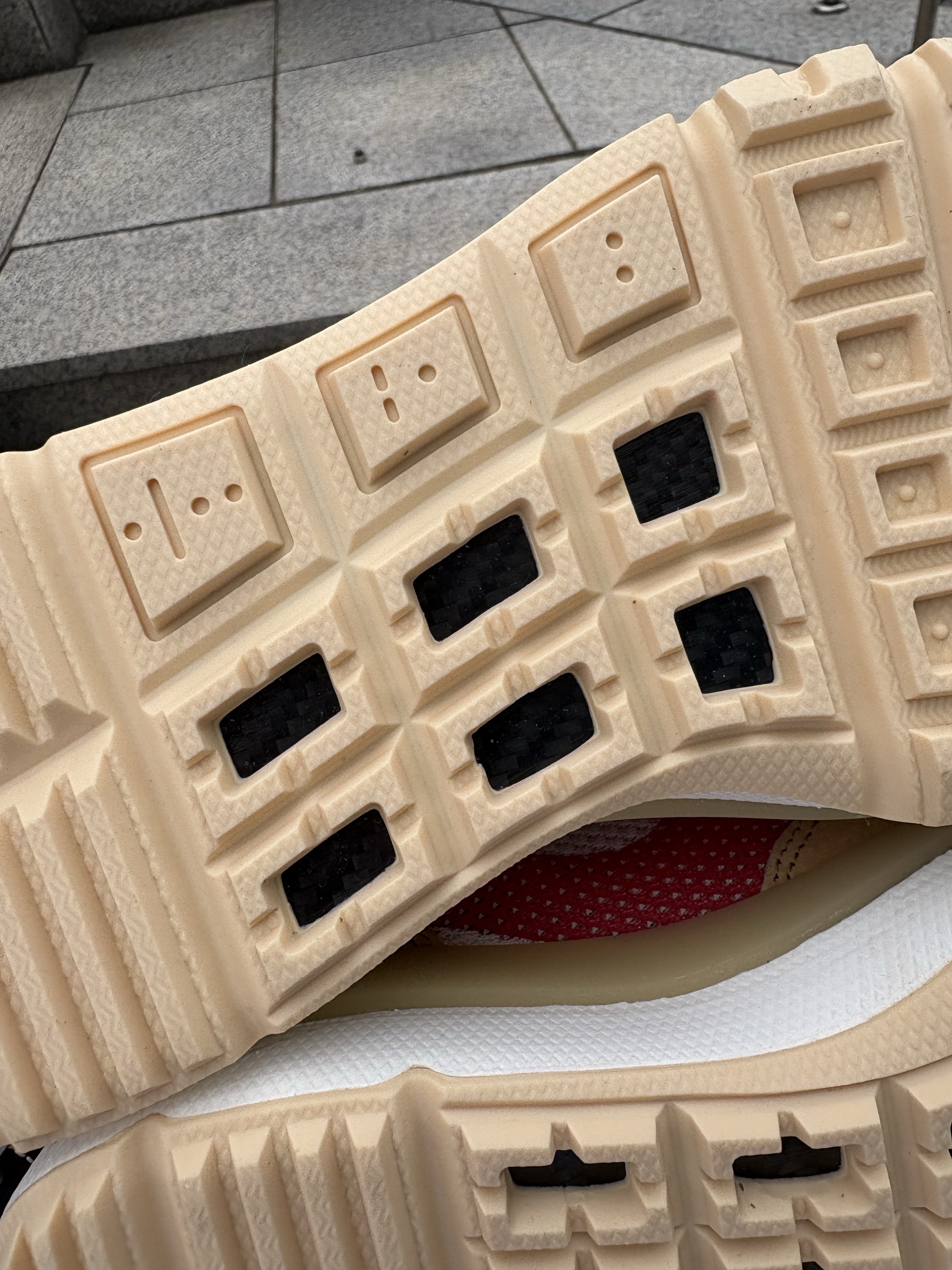 Nike x Tom Sachs Mars Yard Shoe 3.0 Space Camp 착용 스타일 - 5