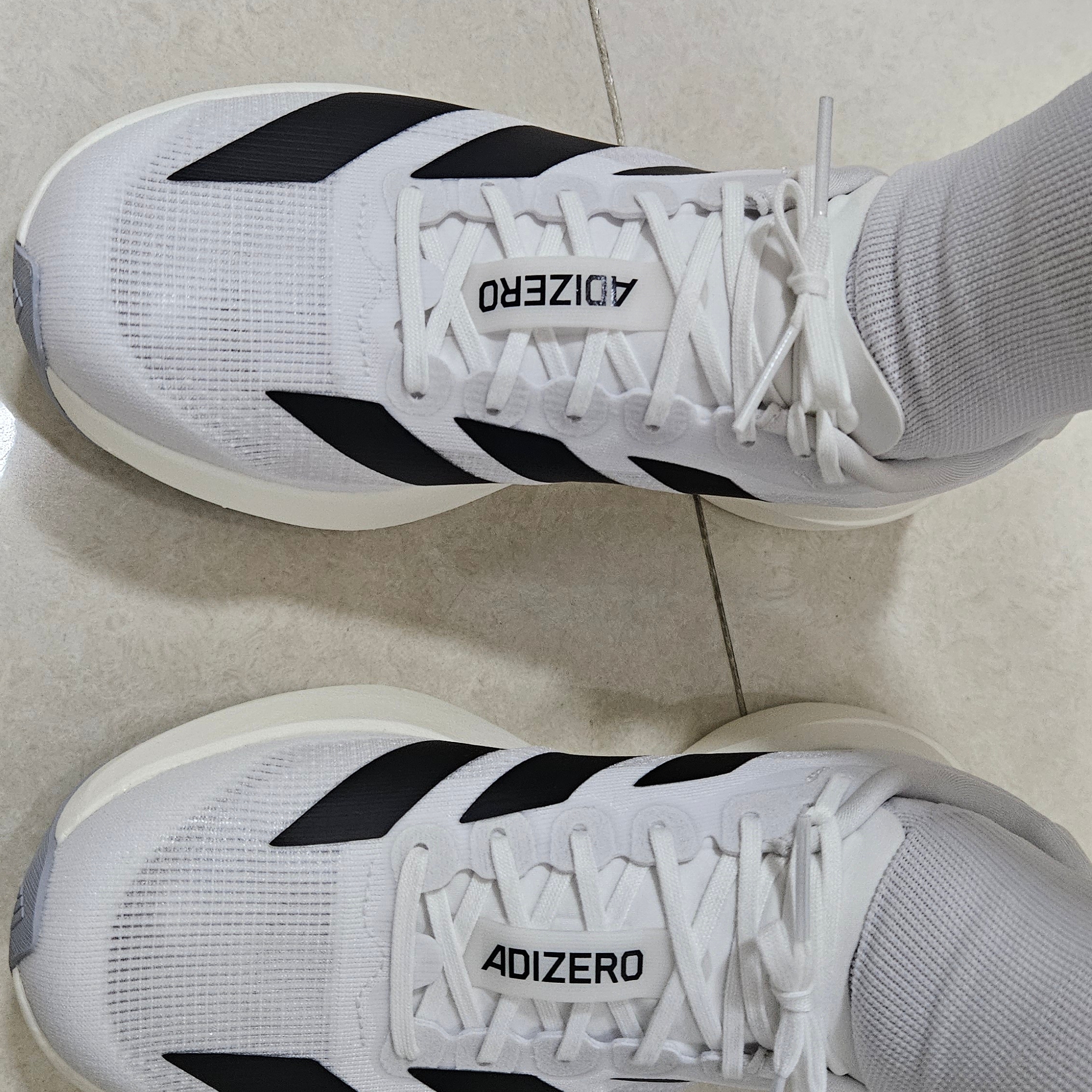 (W) Adidas Adizero EVO SL Cloud White Core Black 착용 스타일