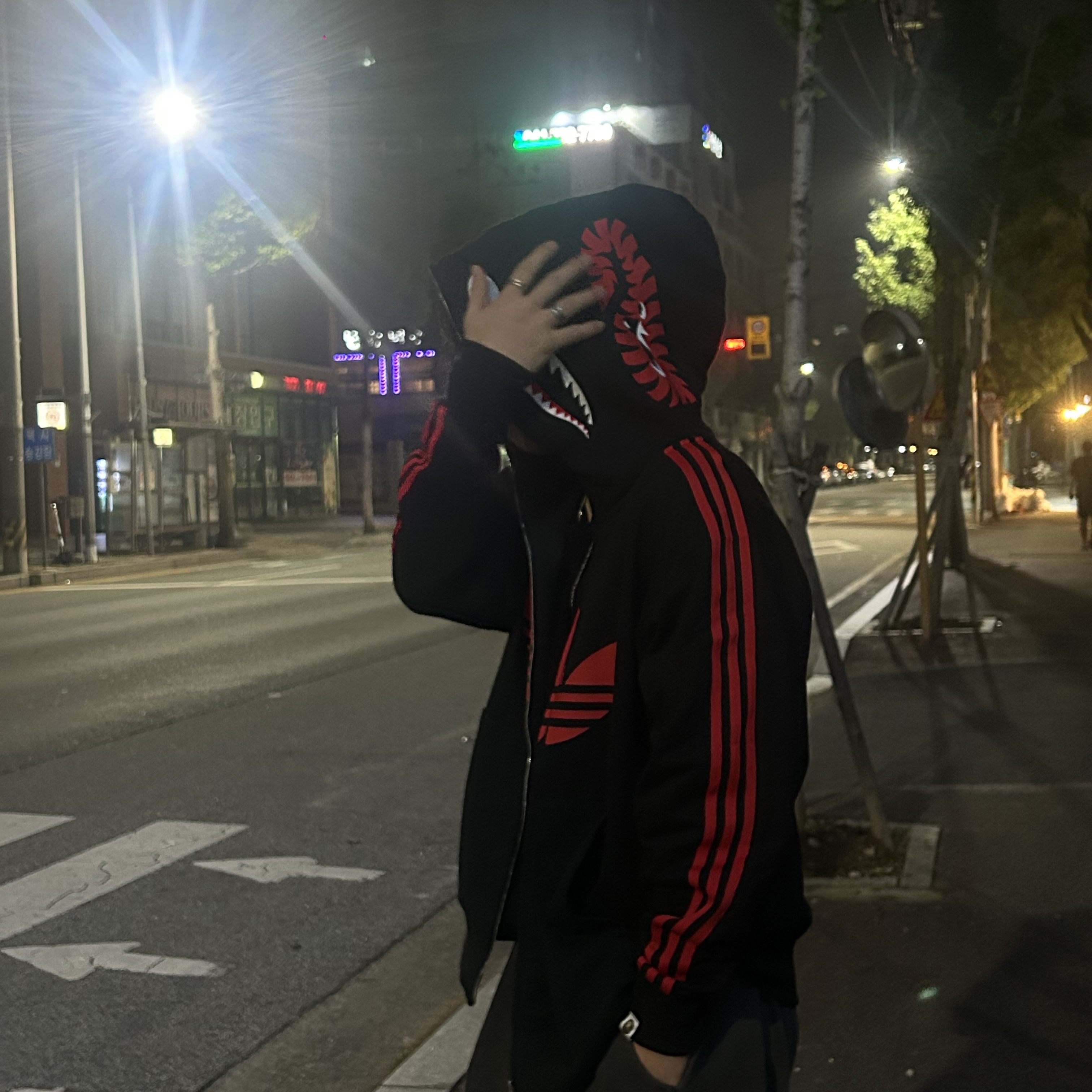 Adidas x BAPE Ultimate Shark Hoodie Black - KR Sizing 착용 스타일 - 2