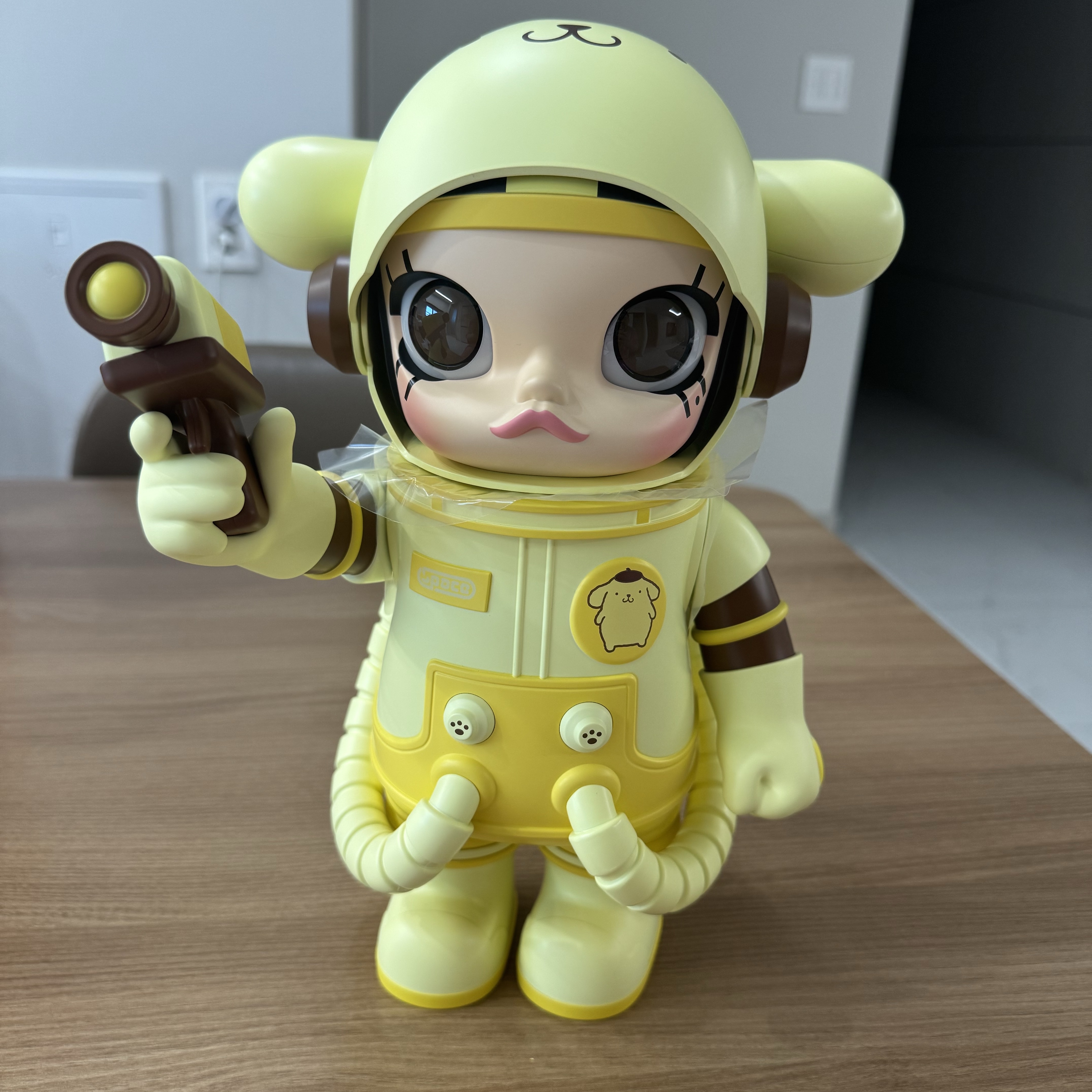 Pop Mart Mega Space Molly Sanrio Sealed Case 400% (1 Blind Box) 착용 스타일 - 2
