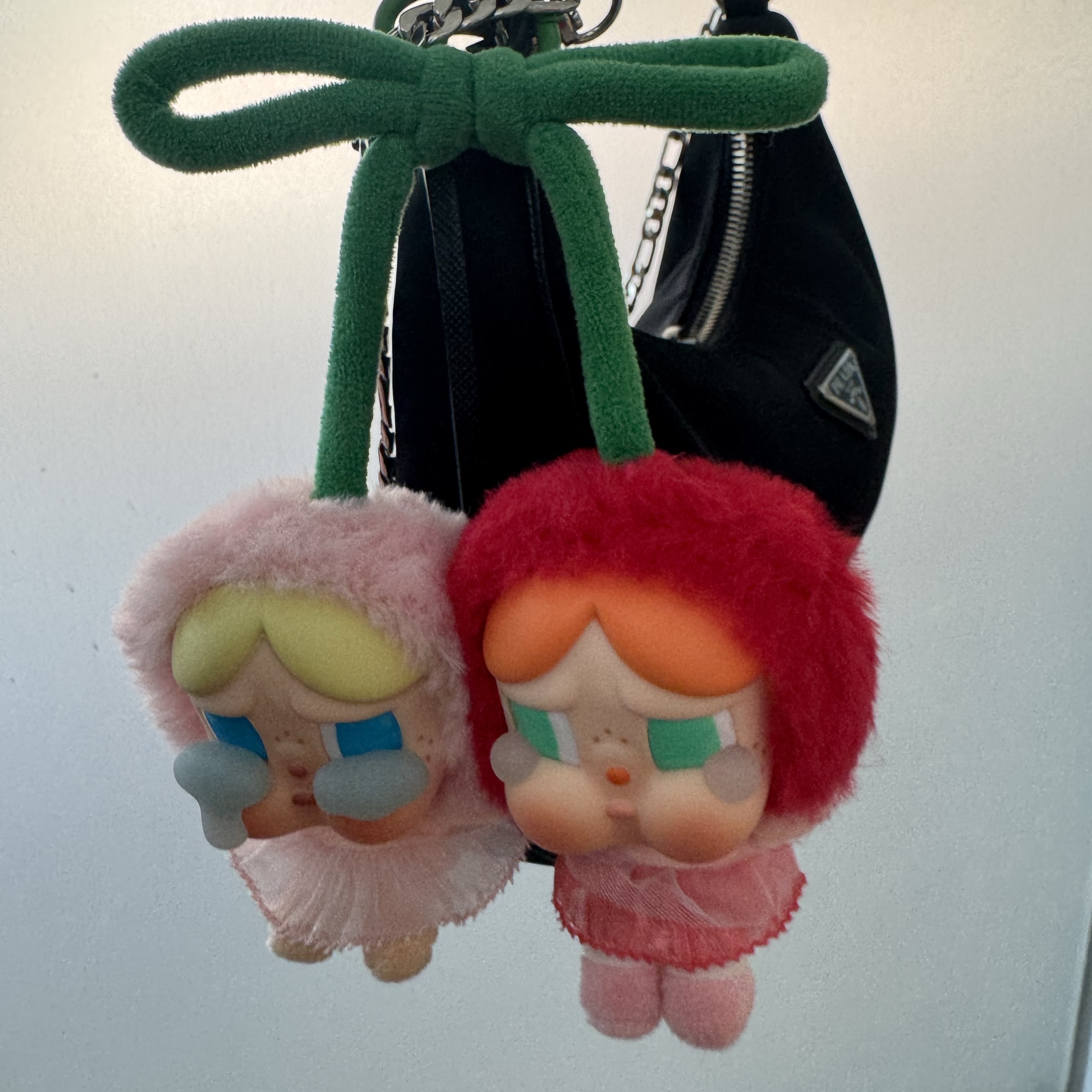 Pop Mart Crybaby Crying For Love Series Vinyl Plush 착용 스타일 - 2