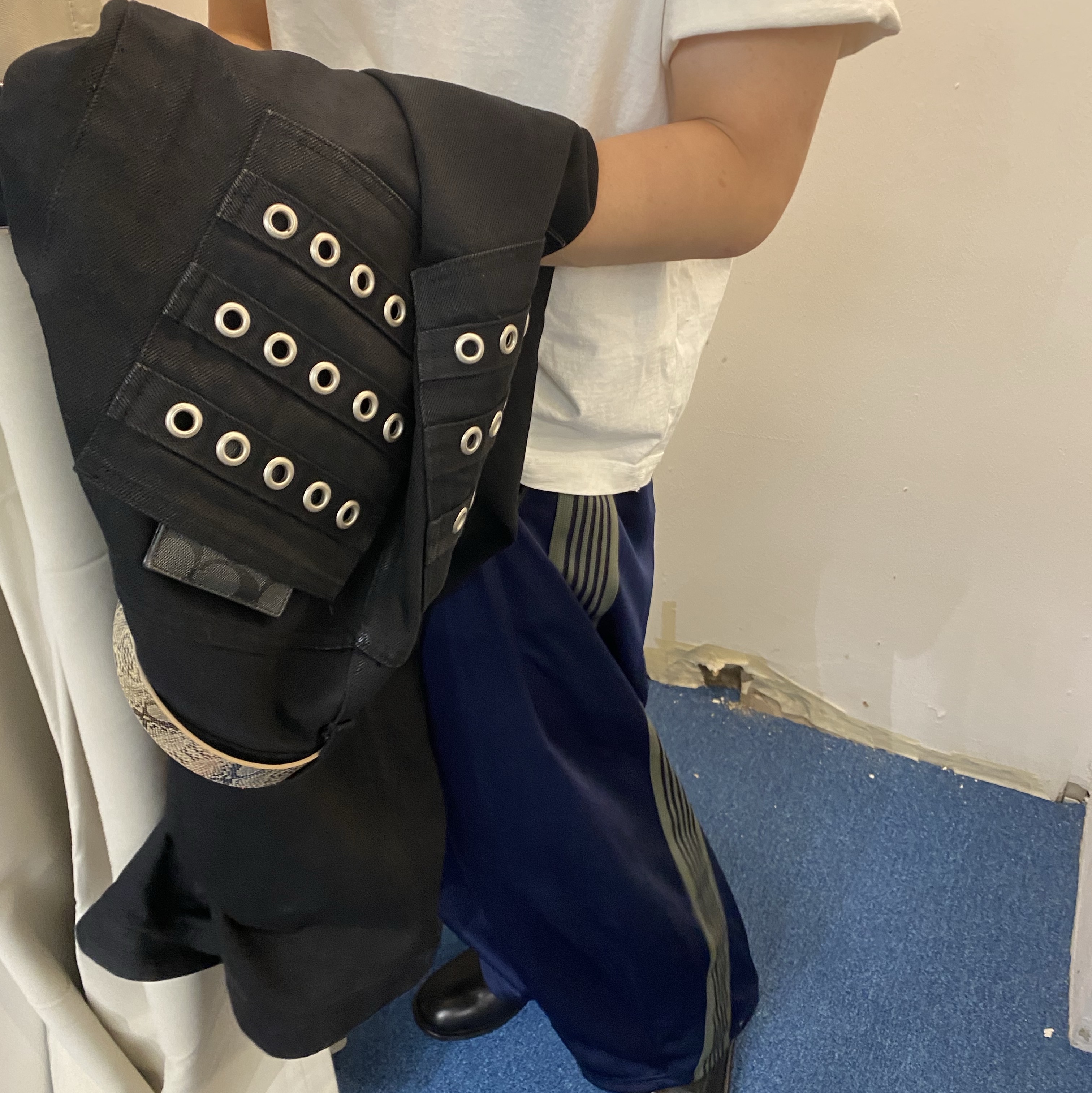 Needles x Freak's Store H.D. Track Pants Poly Smooth Navy 착용 스타일