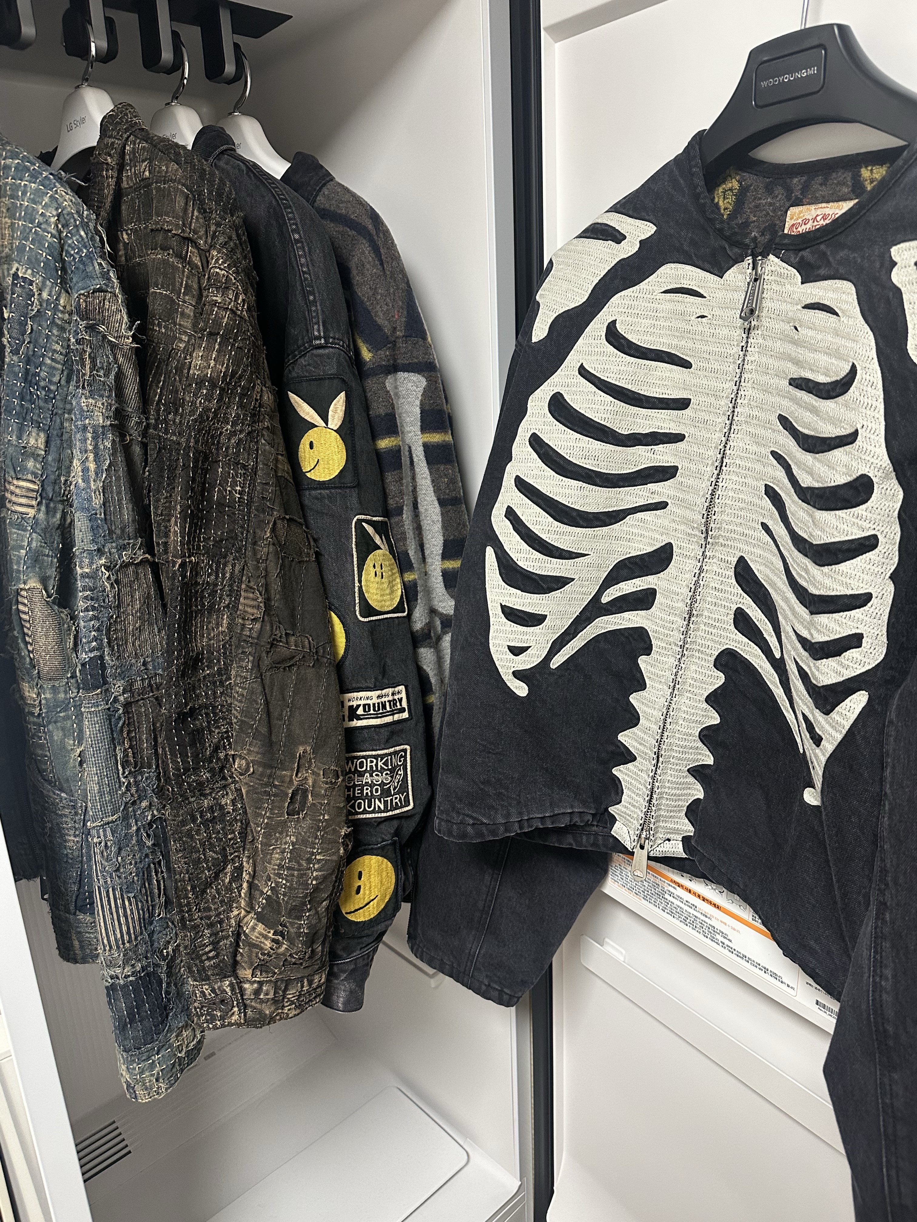 Kapital 14 oz. Black X Black Denim T-Back Drizzler Jacket Anarchy Rainbowy Remake Black, Kapital 14 oz. Denim Bone Lining Reversible Zip Up Work Jacket Black 착용 스타일