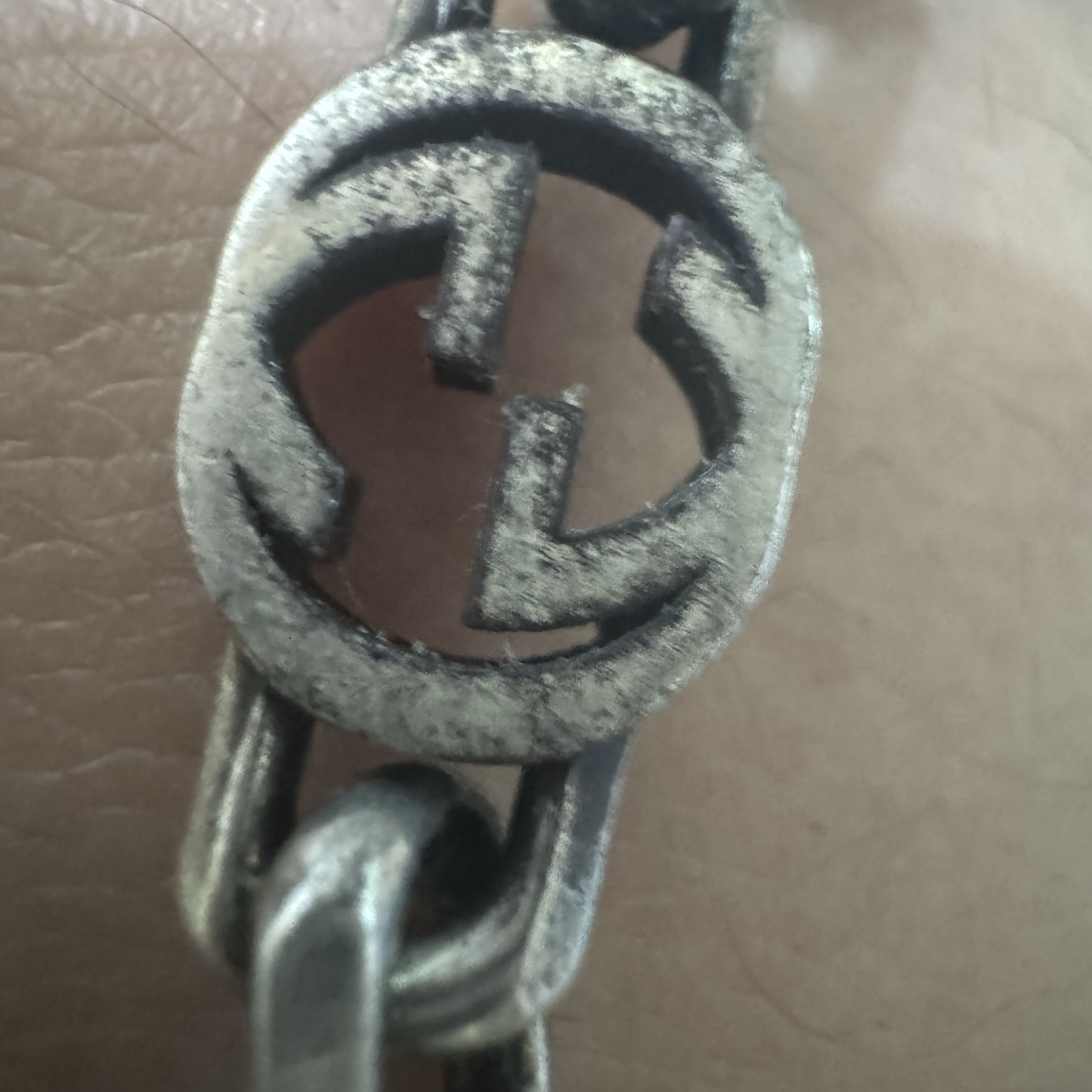Gucci Interlocking G Bracelet Silver 착용 스타일 - 4