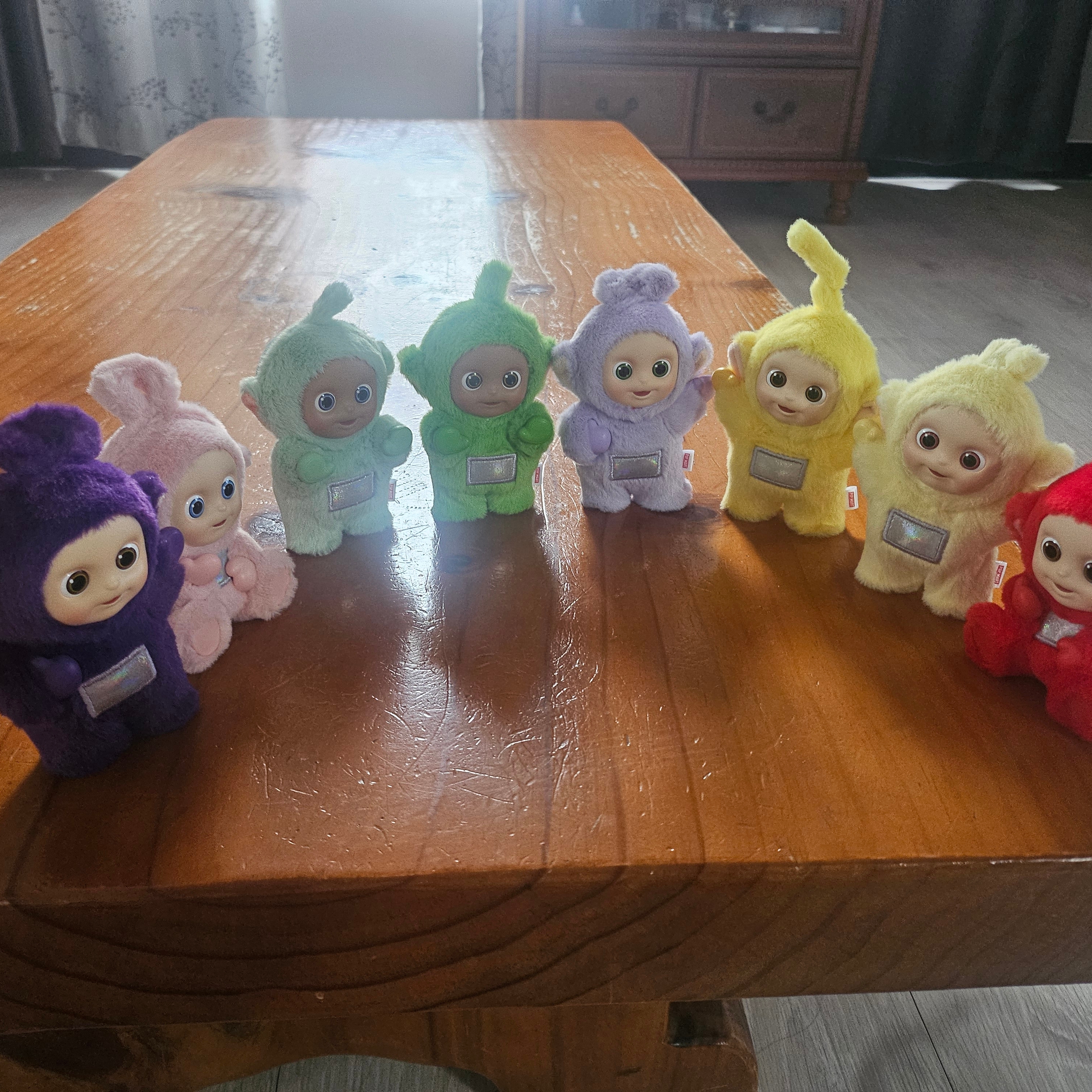 Pop Mart Teletubbies Energetic Series Sealed Case (8 Blind Boxes) 착용 스타일