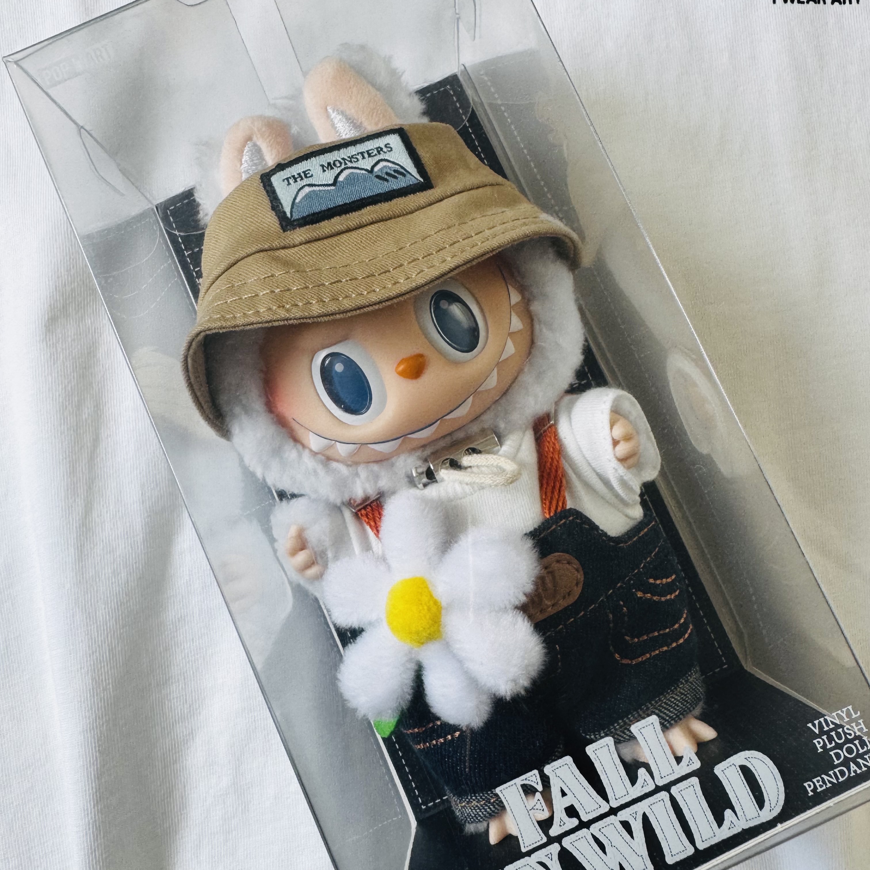 Pop Mart Fall In Wild Labubu Series Toy Keyring 착용 스타일