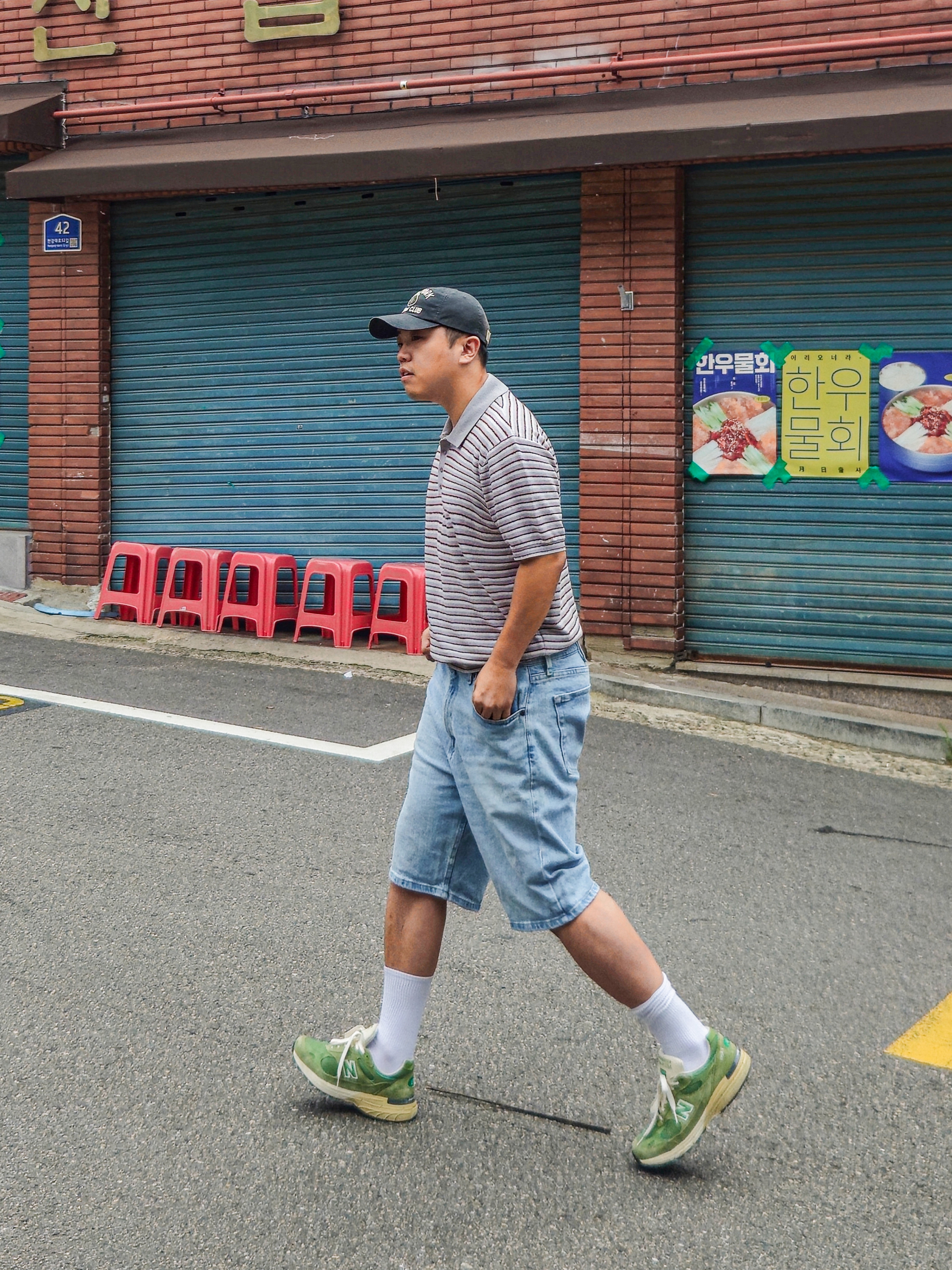 New Balance 993 Made in USA Chive Sea Salt 착용 스타일 - 1