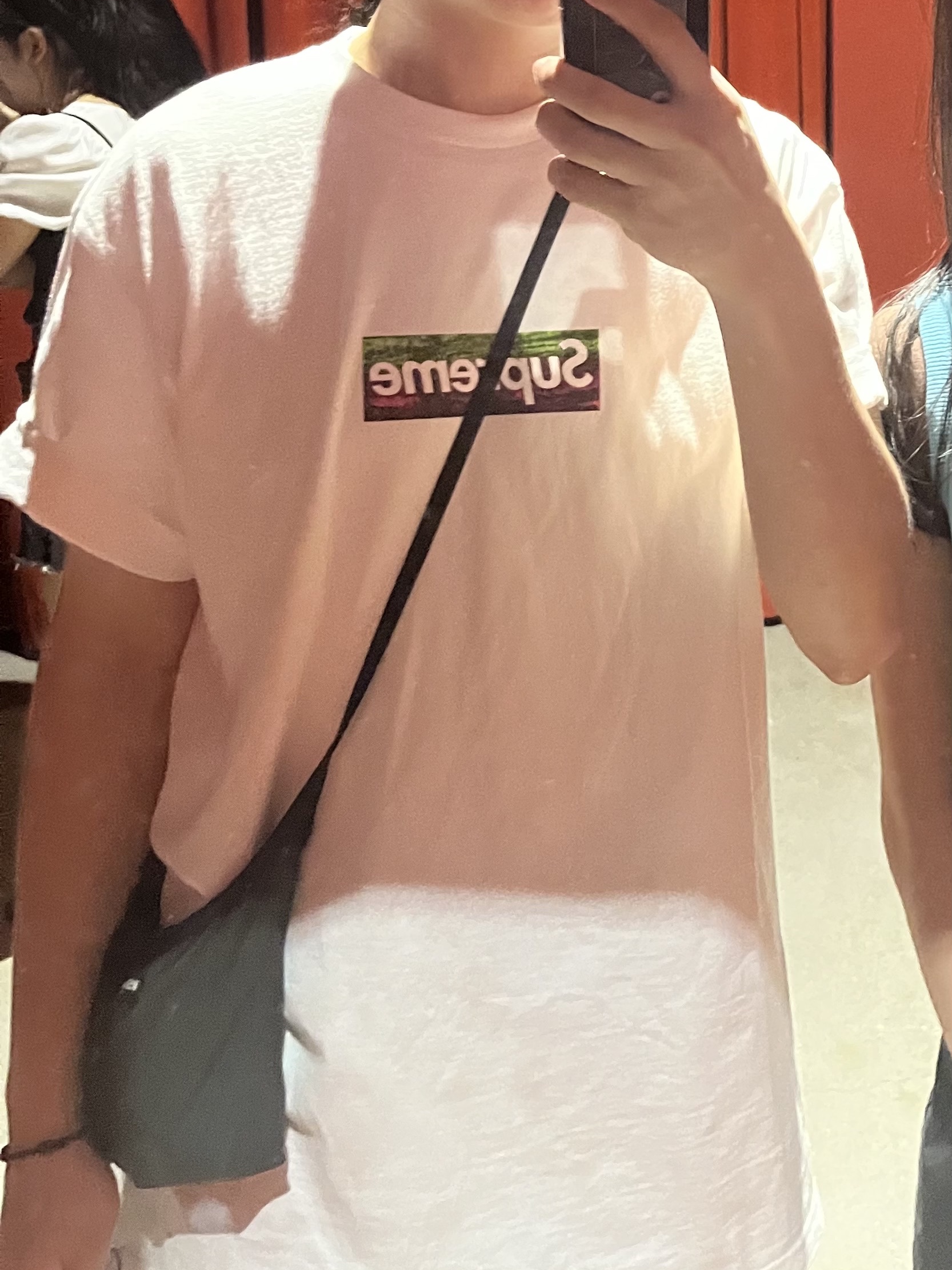 Supreme Los Angeles Fire Relief Box Logo T-Shirt White - 25SS 착용 스타일 - 1