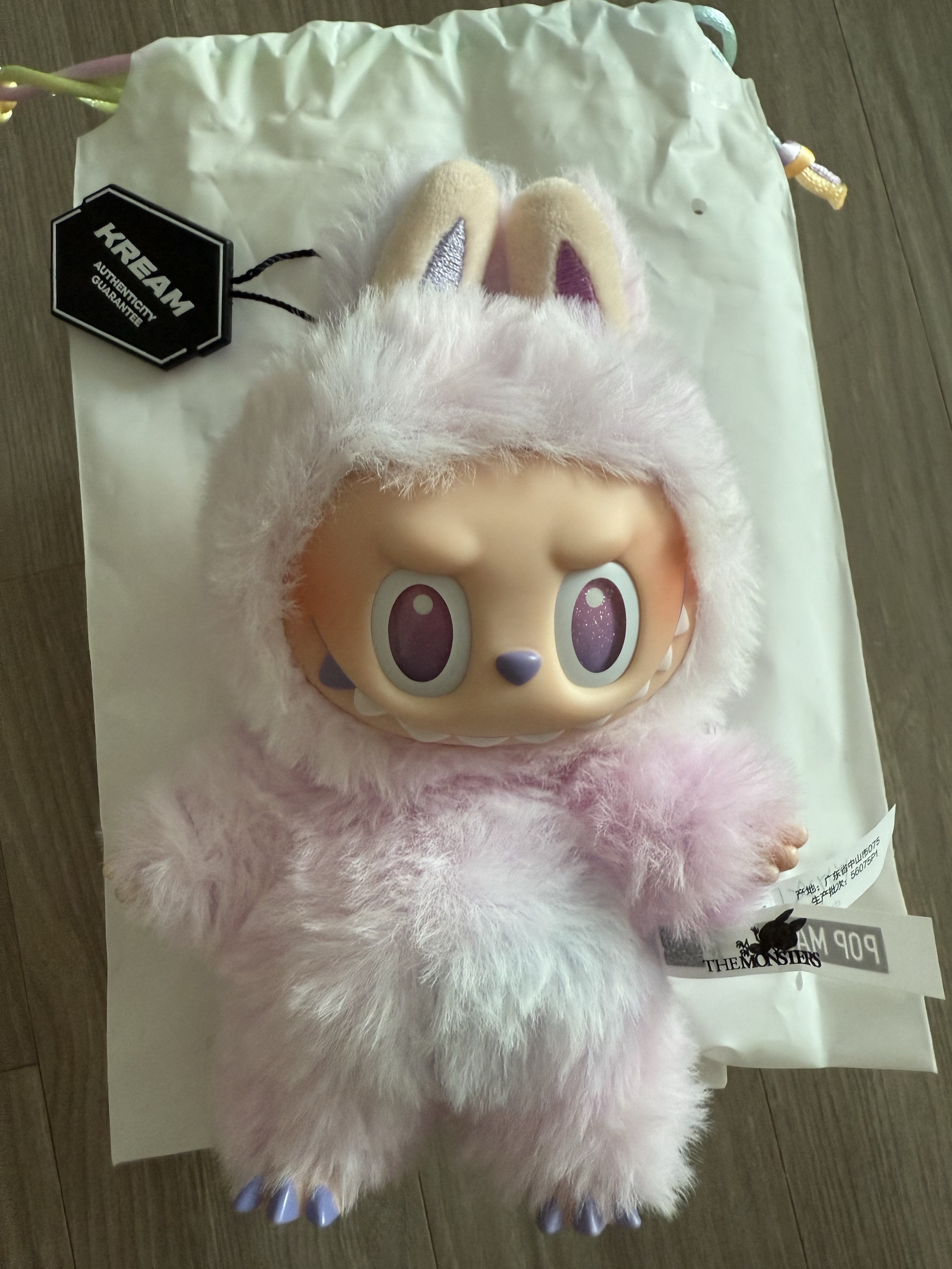 Pop Mart Labubu The Monsters Highlight Series Luck Keyring (Opened Case) 착용 스타일 - 2