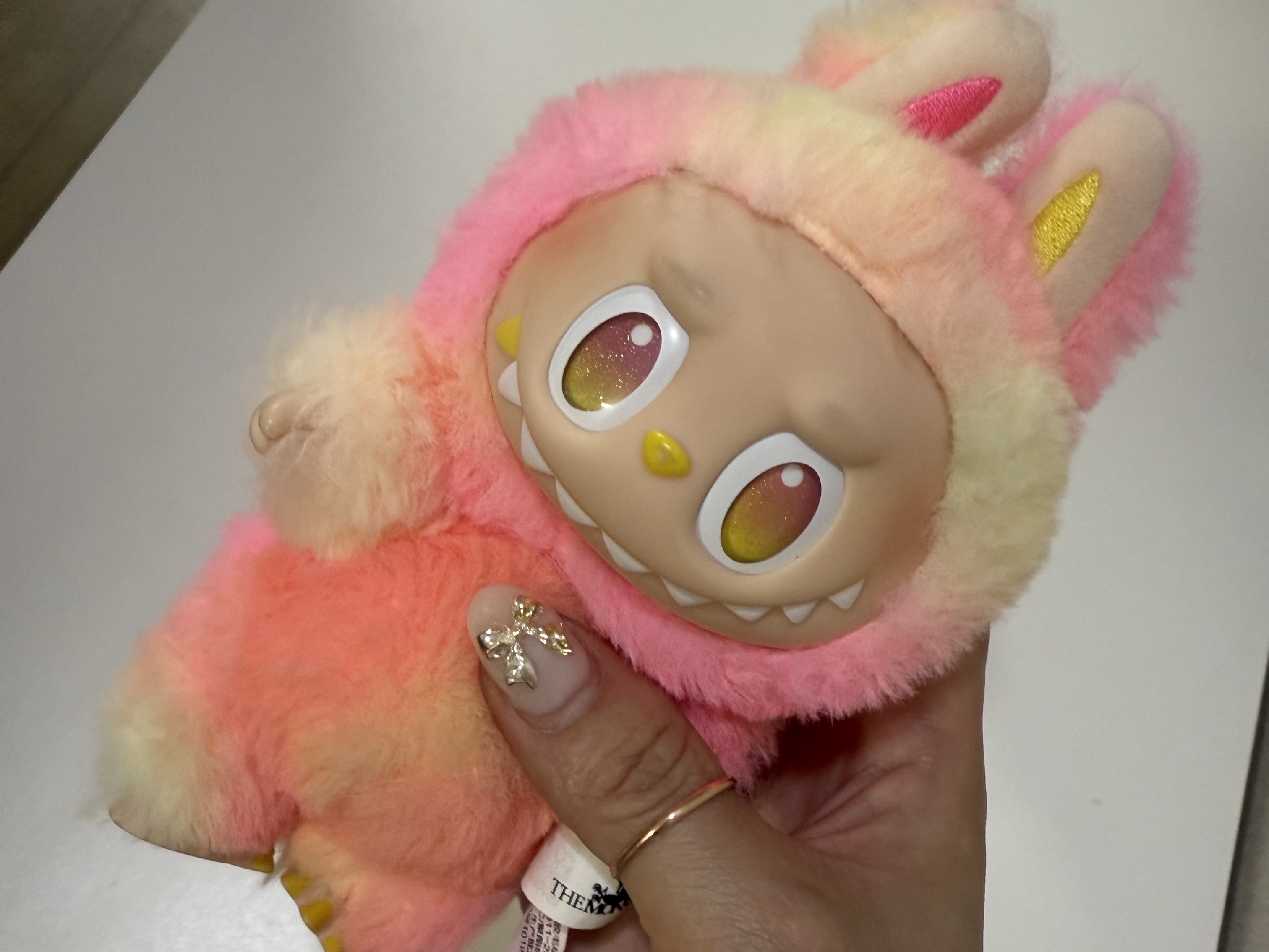 Pop Mart Labubu The Monsters Highlight Series Loyalty Keyring (Opened Case) 착용 스타일