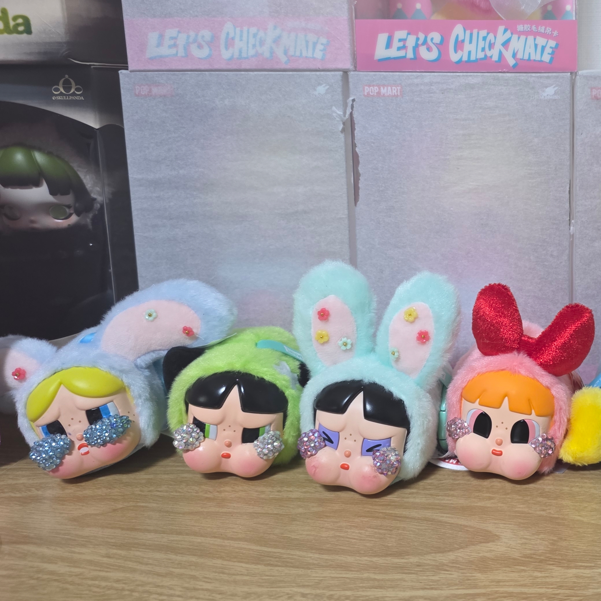 Pop Mart Crybaby x Powerpuff Girls Series Keyring Sealed Case (1 Blind Box) 착용 스타일