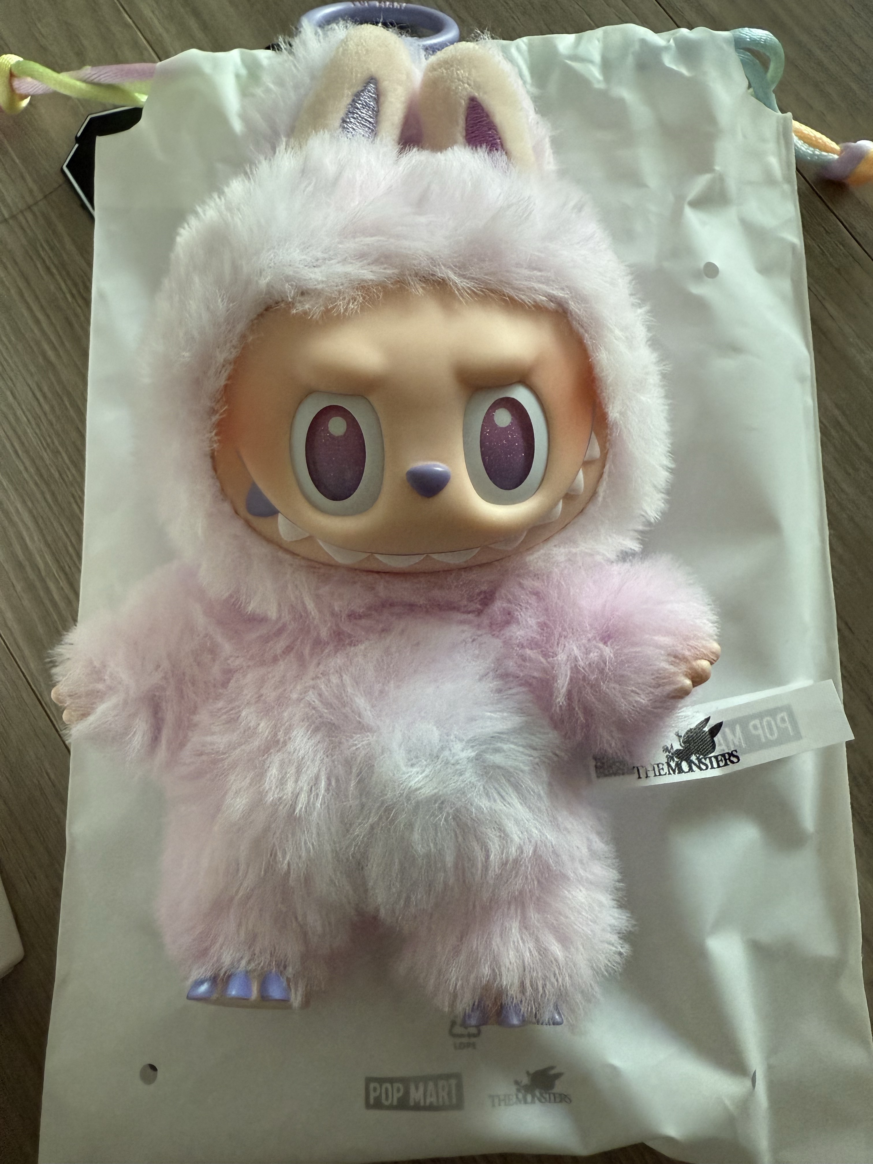 Pop Mart Labubu The Monsters Highlight Series Luck Keyring (Opened Case) 착용 스타일 - 1