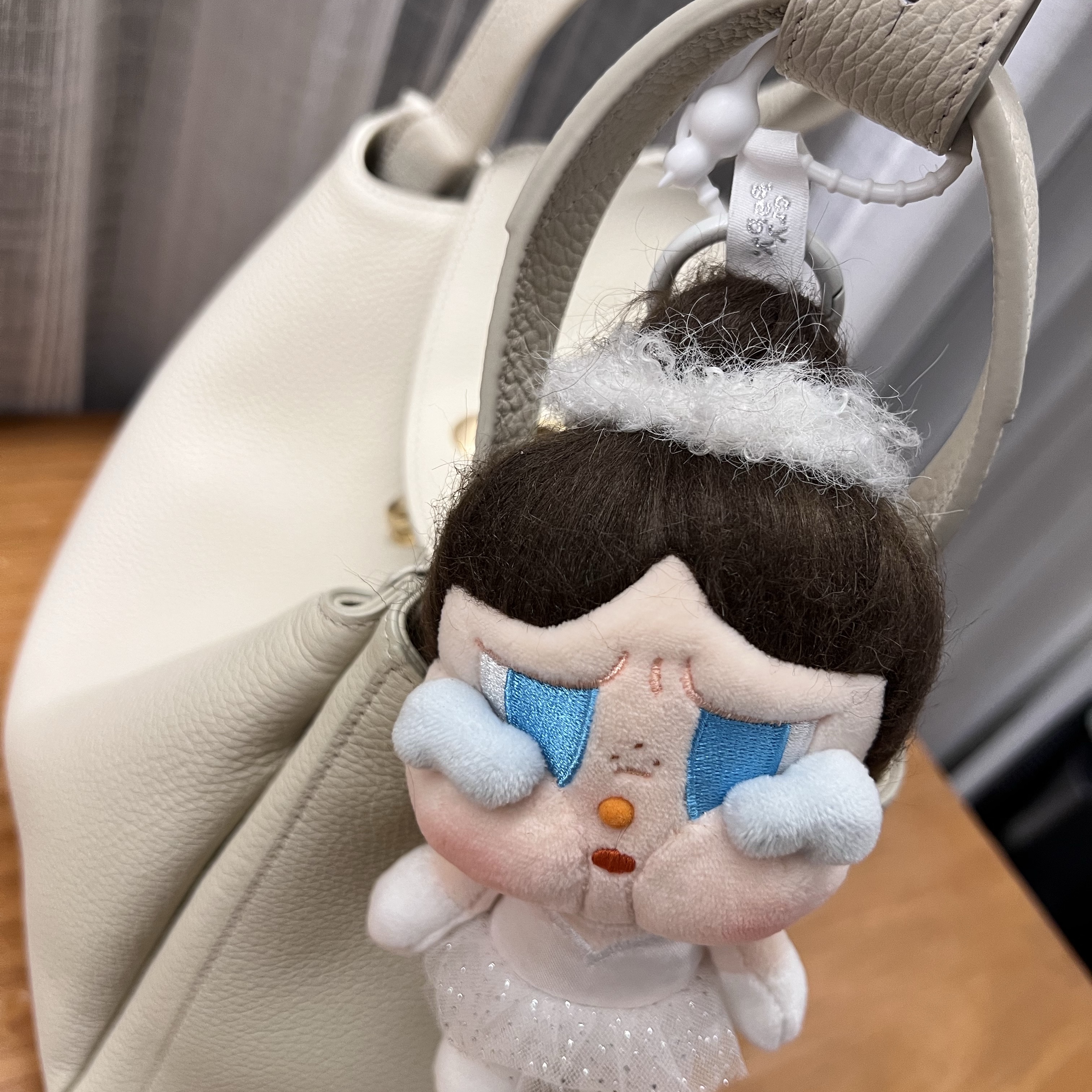 Pop Mart Crybaby Shiny Shiny Series Plush Pedant Blister Pack 착용 스타일 - 3