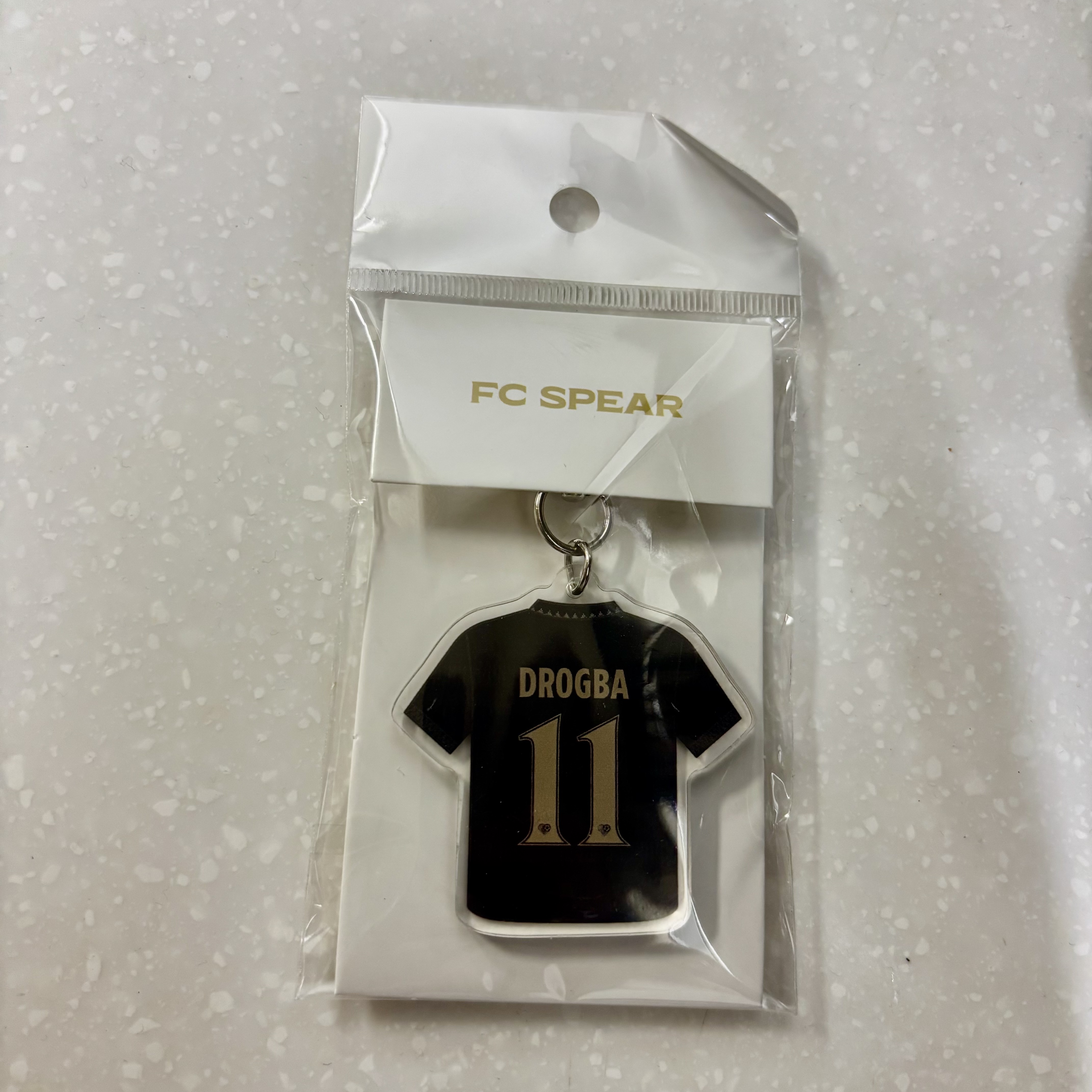 [PRE-ORDER] FC SPEAR Acrylic Uniform Keyring Black 착용 스타일