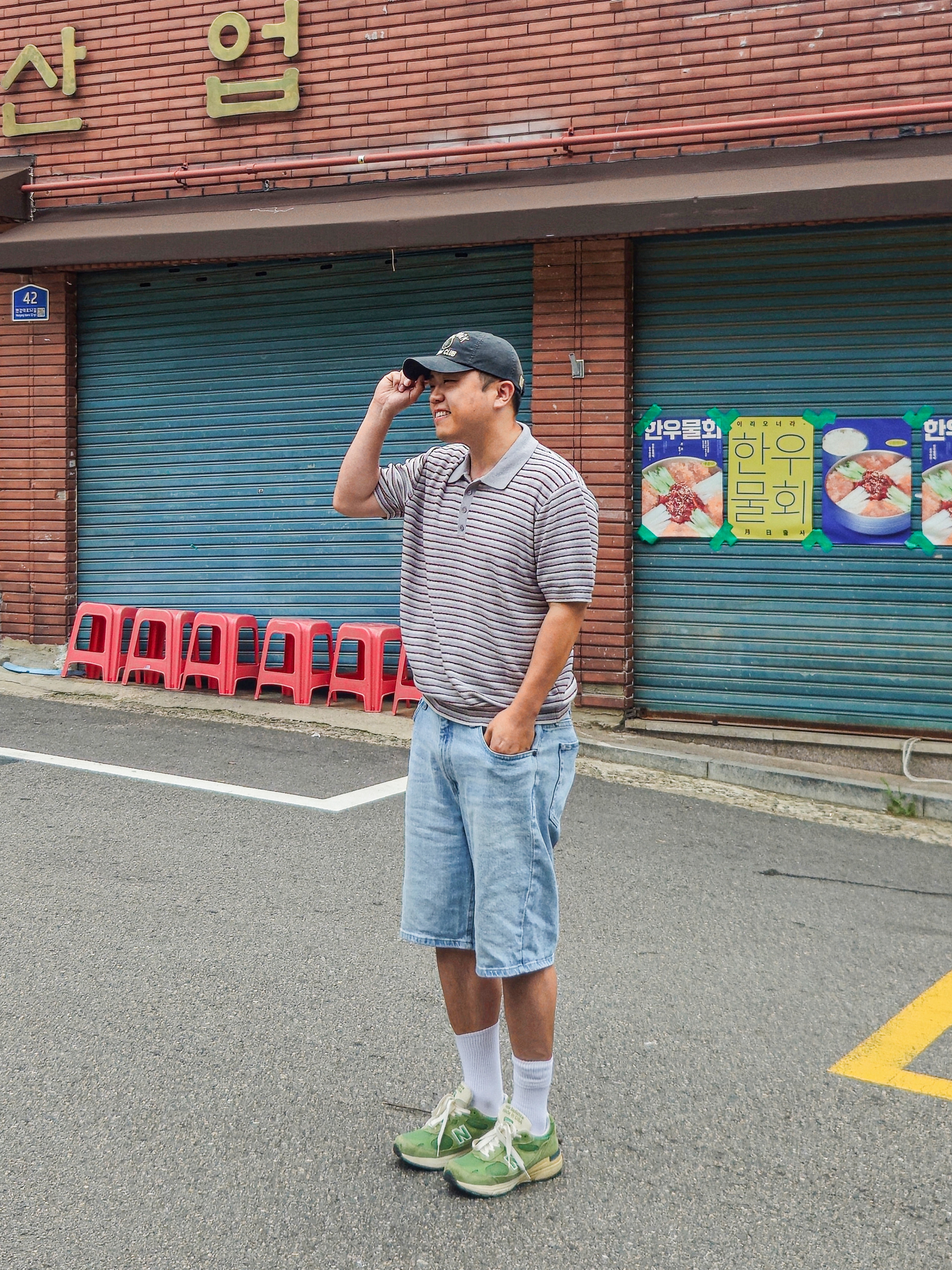 New Balance 993 Made in USA Chive Sea Salt 착용 스타일 - 3