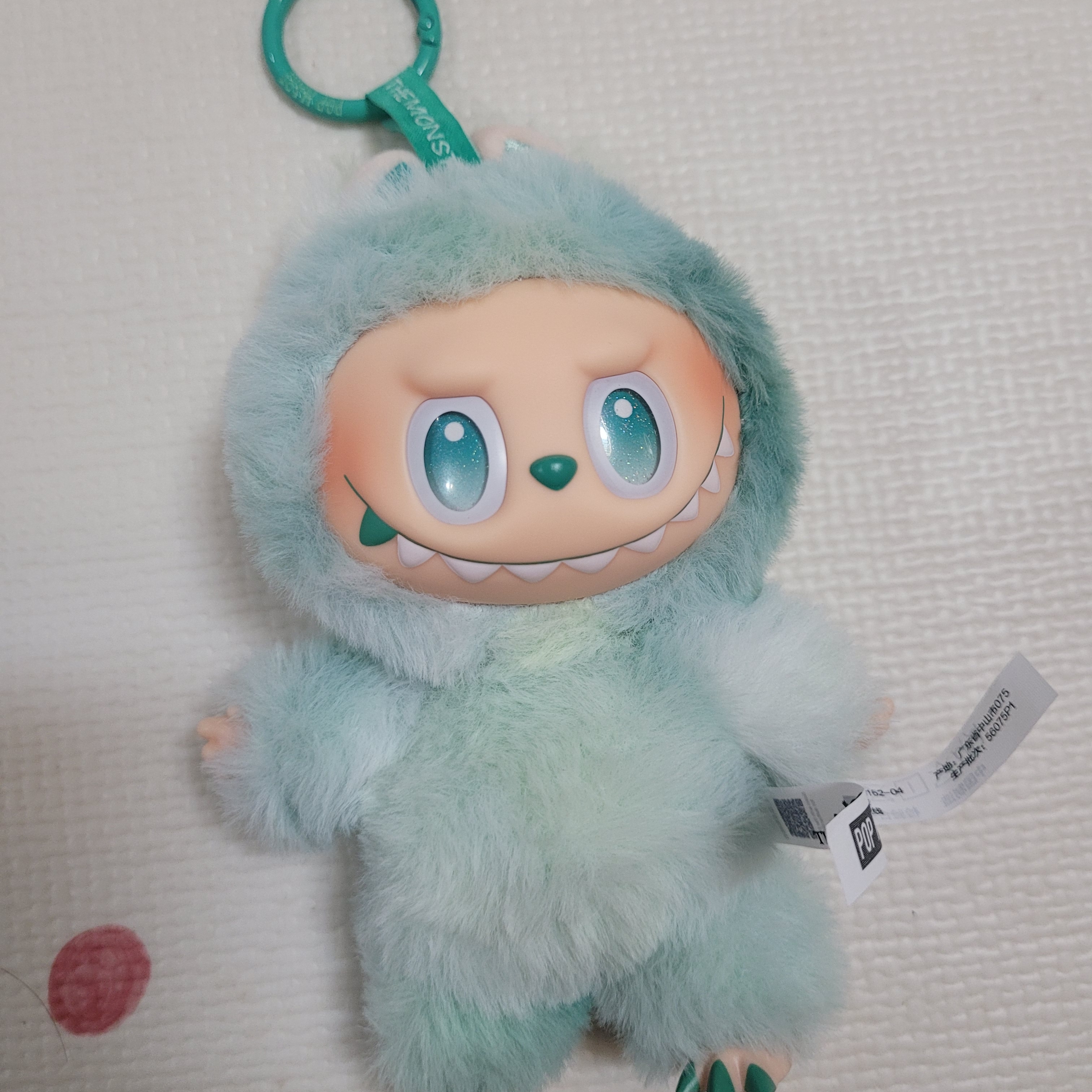 Pop Mart Labubu The Monsters Highlight Series Sealed Case (1 Blind Box) 착용 스타일
