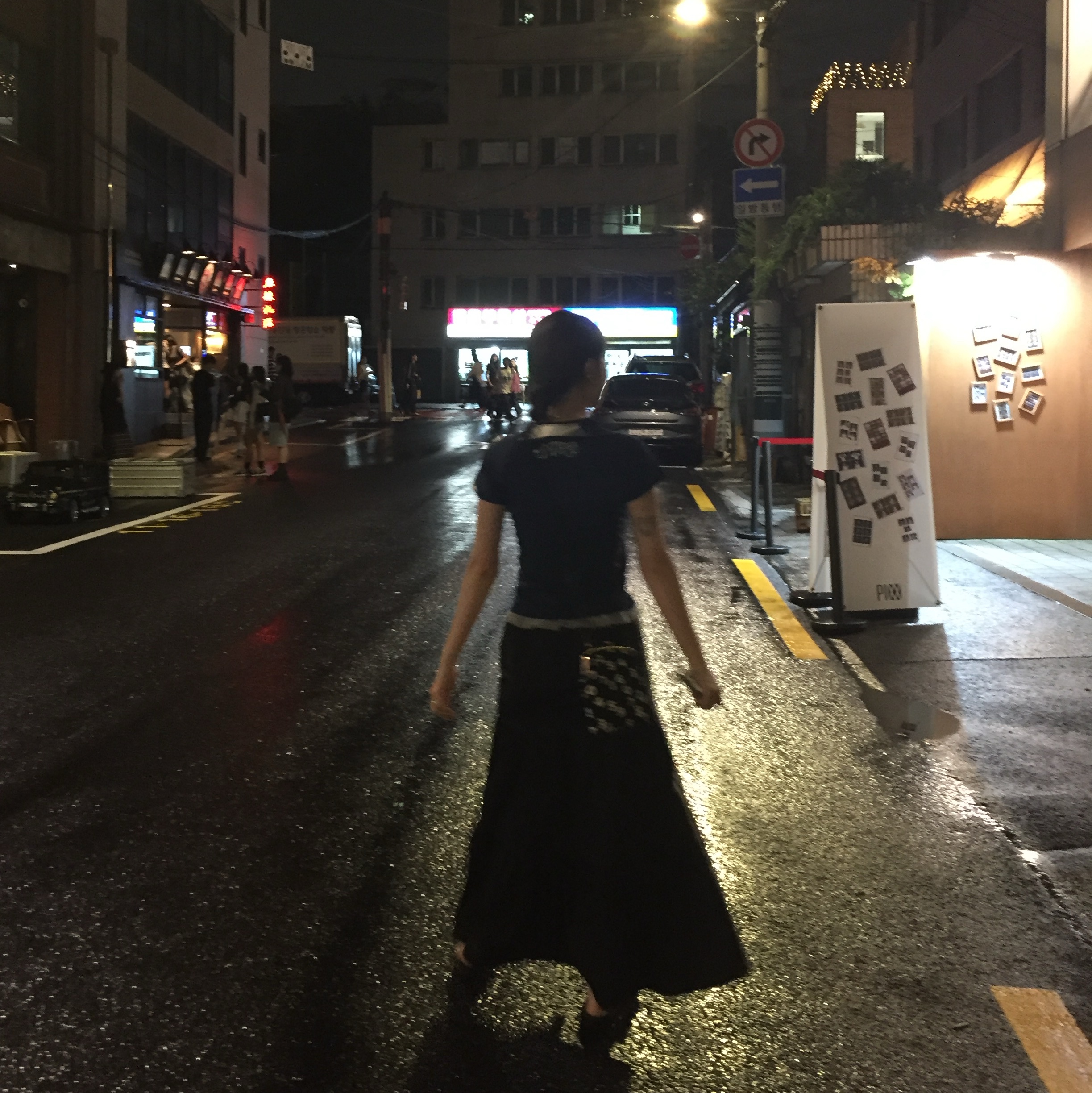 Sou Sou Canvas Soft Gamaguchi Bag Large Black (with 110cm Black Leather Strap), (W) Adidas Originals Summer Glow Skirt Black - KR Sizing 착용 스타일 - 2