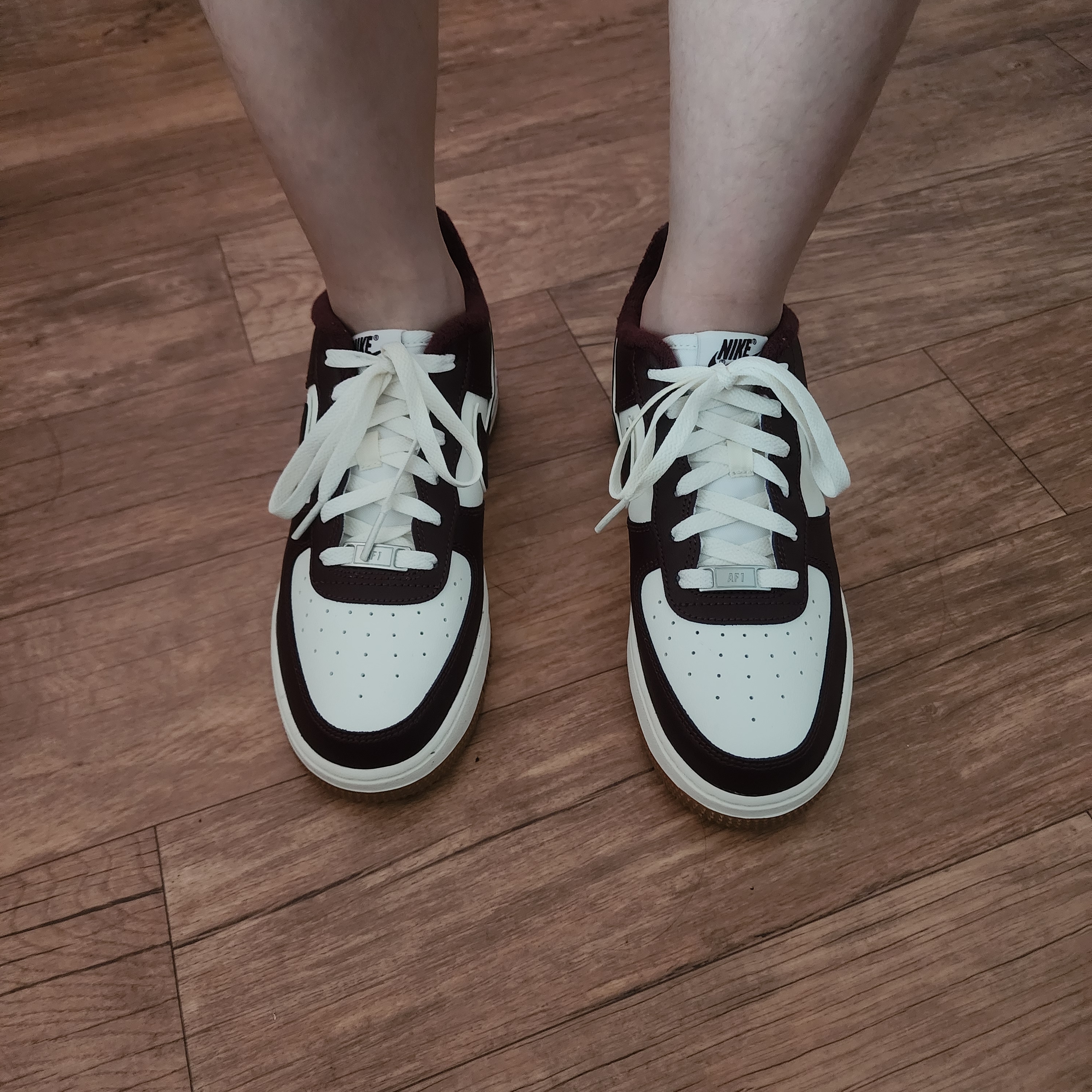 (GS) Nike Air Force 1 LV8 3 Night Maroon 착용 스타일