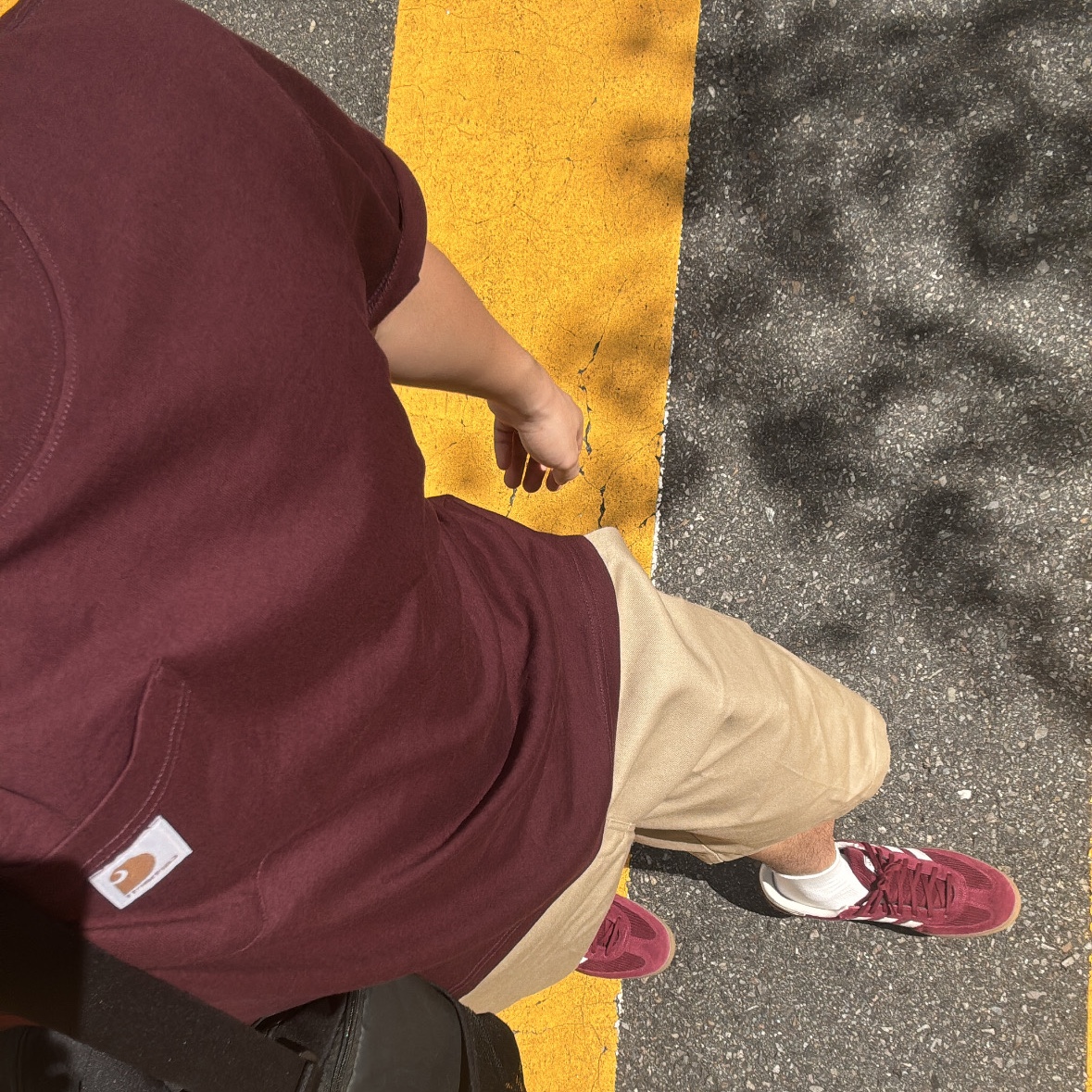 Carhartt Loose Fit Heavyweight Regular Short Sleeve Pocket T-Shirt Port, (W) Adidas Handball Spezial Shadow Red Off White 착용 스타일