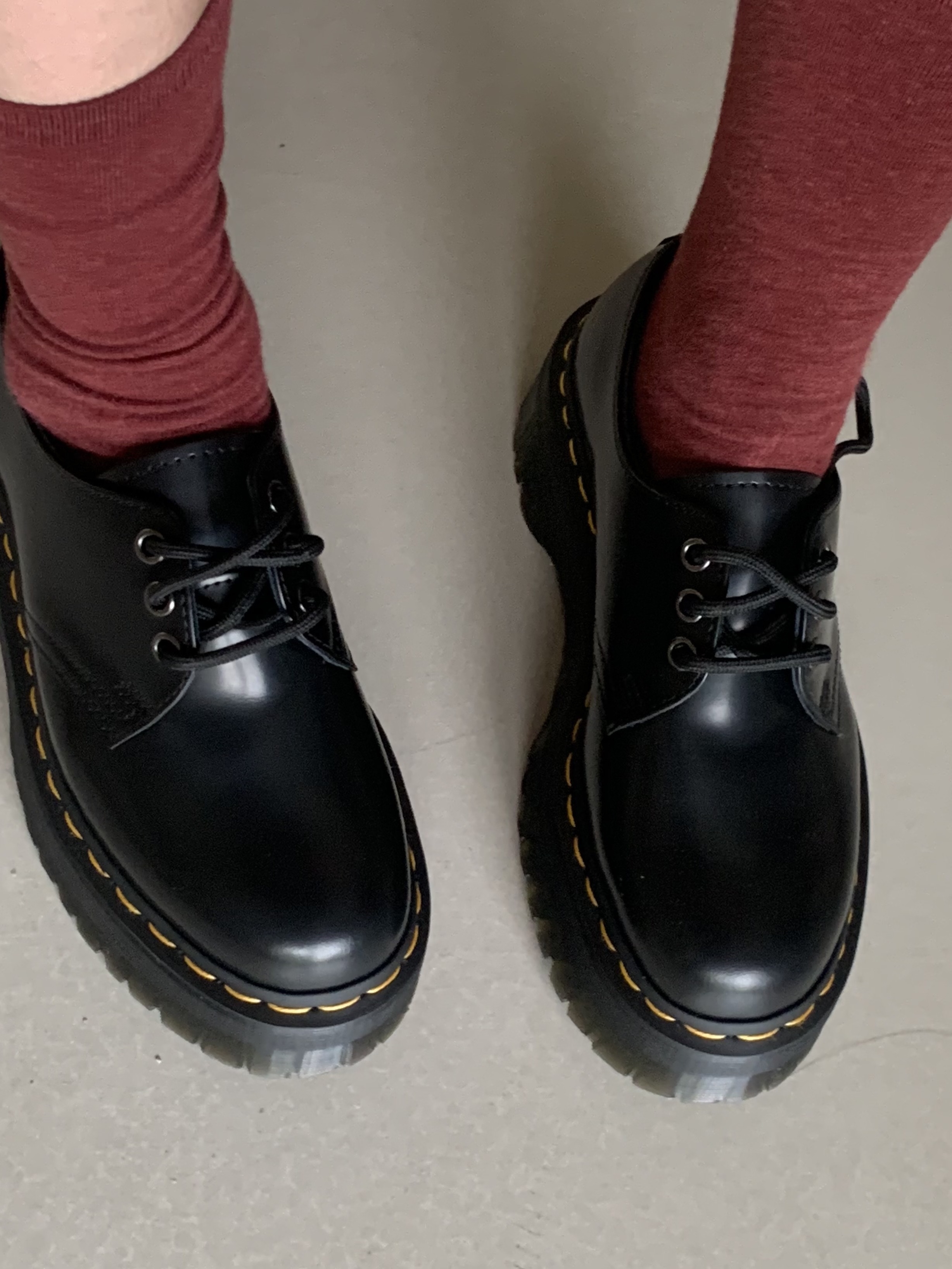Dr. Martens Women 1461 Quad Black 착용 스타일 - 4
