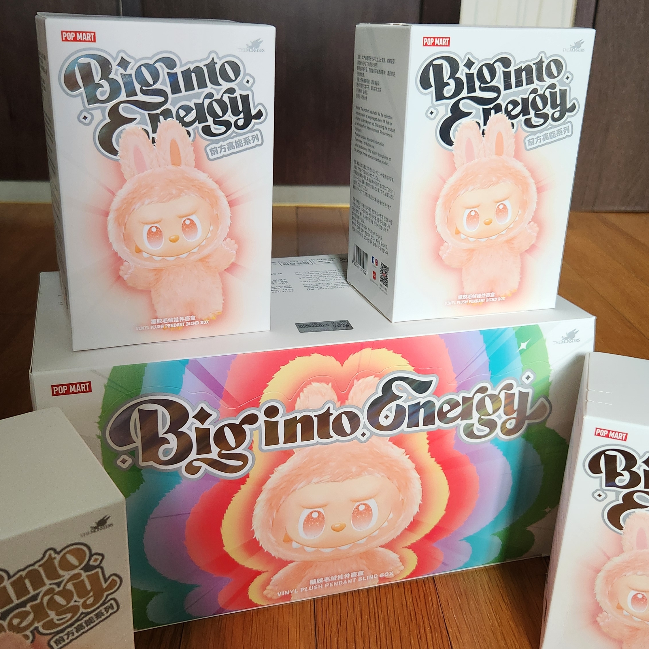 Pop Mart Labubu The Monsters Highlight Series Sealed Case (6 Blind Boxes) 착용 스타일 - 2