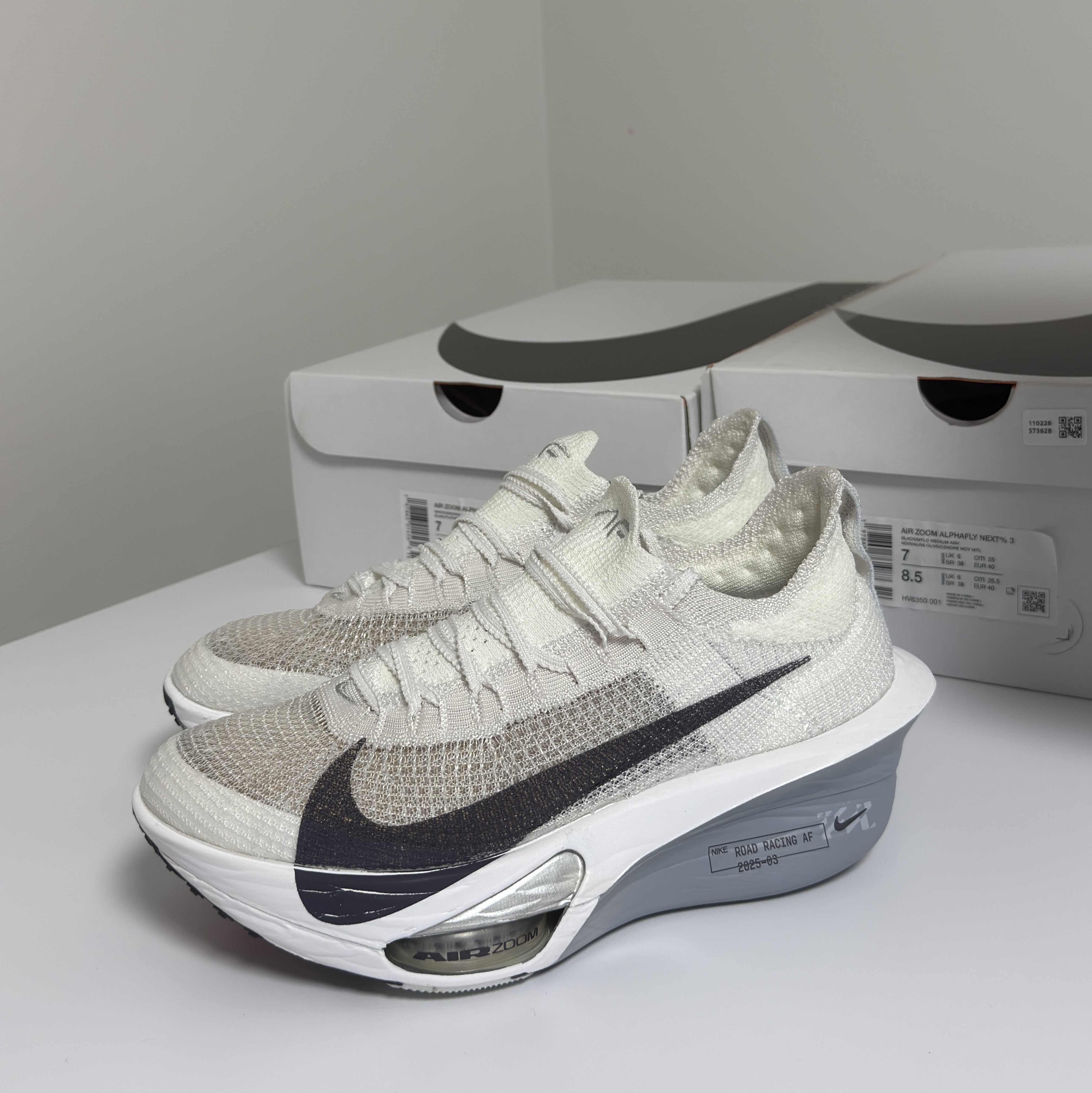 Nike Air Zoom Alphafly Next% 3 Black Olive Aura 착용 스타일 - 2