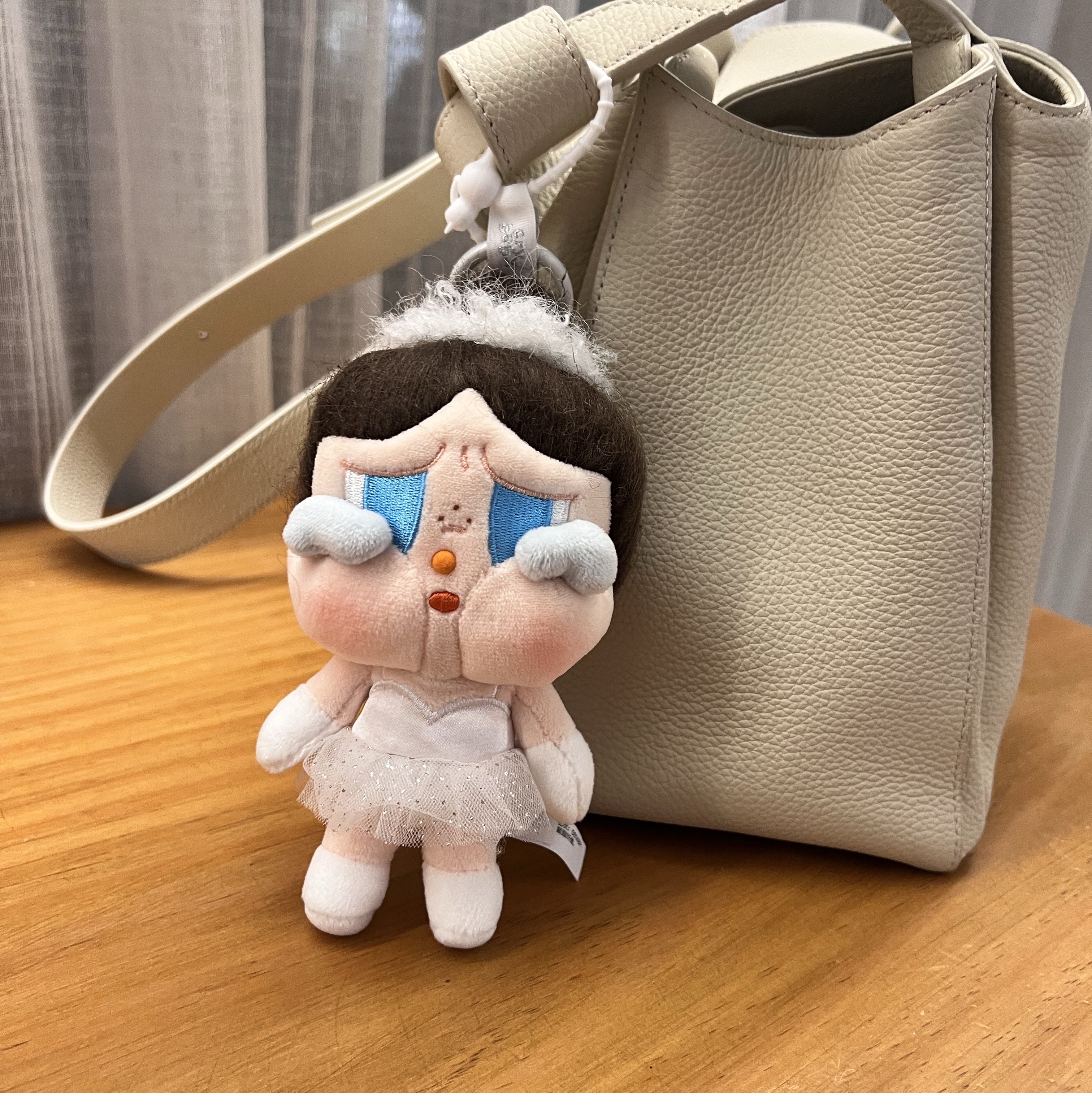 Pop Mart Crybaby Shiny Shiny Series Plush Pedant Blister Pack 착용 스타일 - 2