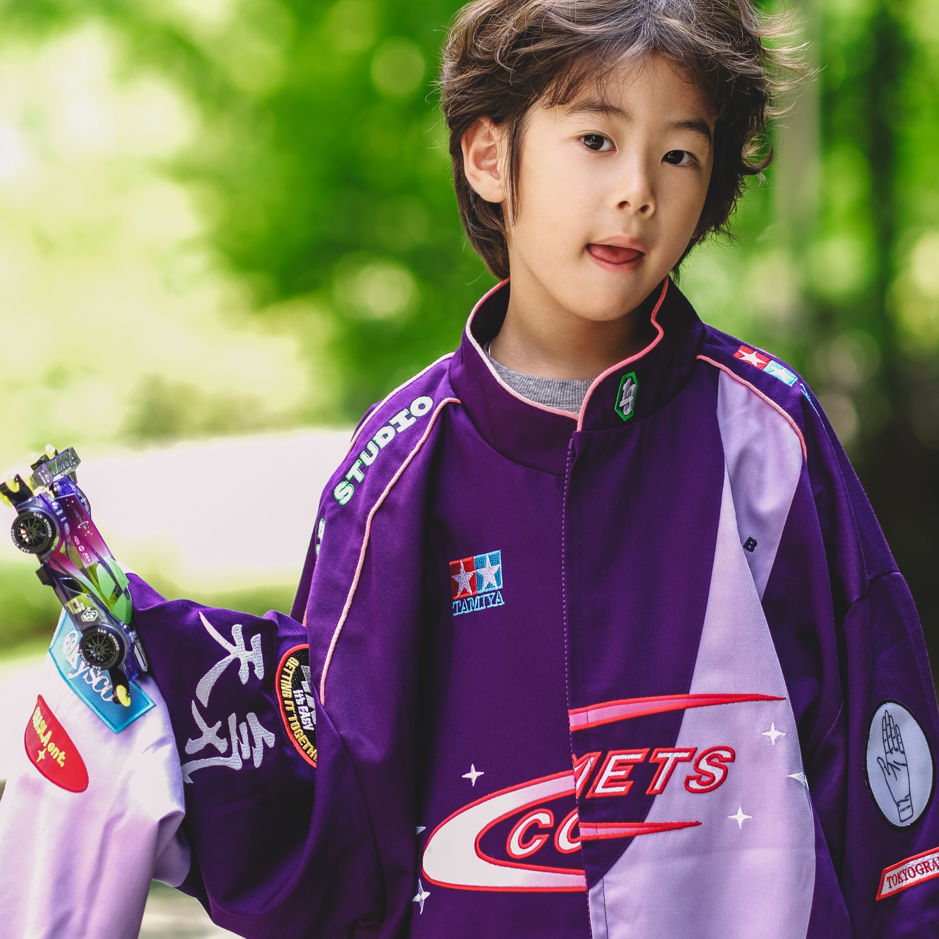 IAB Studio x Tamiya IAB Comets Racing Jacket Purple 착용 스타일 - 1