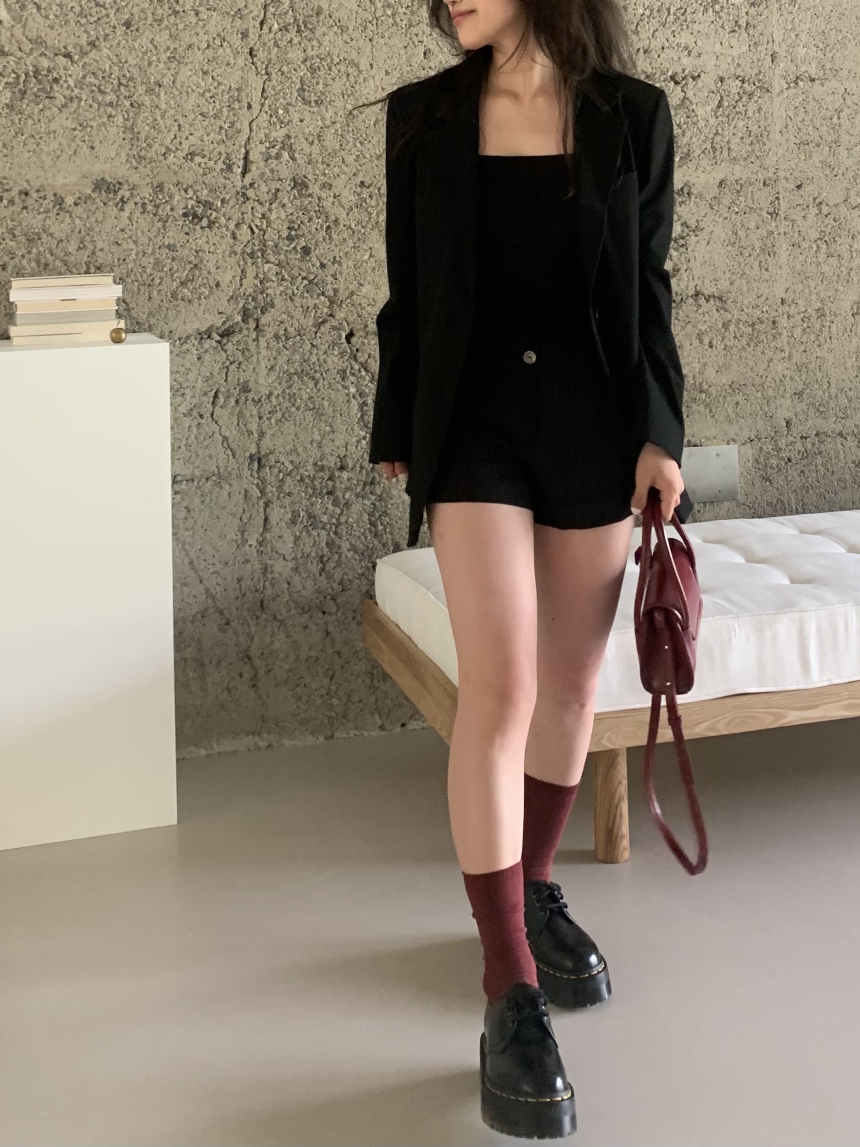 Dr. Martens Women 1461 Quad Black 착용 스타일 - 3