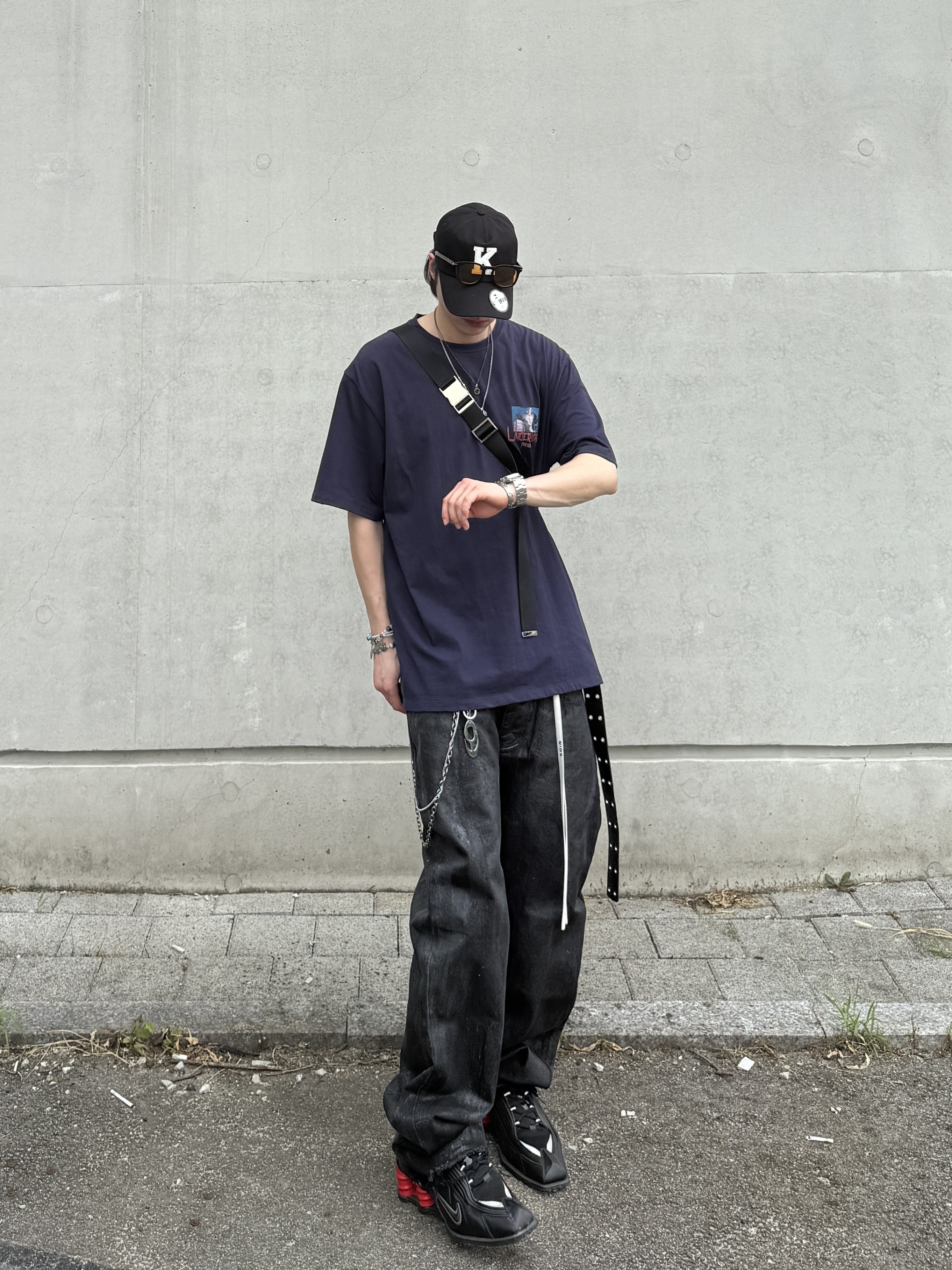 Kamien x MJD Double Hole Belt Black Shearling Calfskin, Kamien x KOIN SEOUL K Logo Ball Cap Black 착용 스타일 - 2