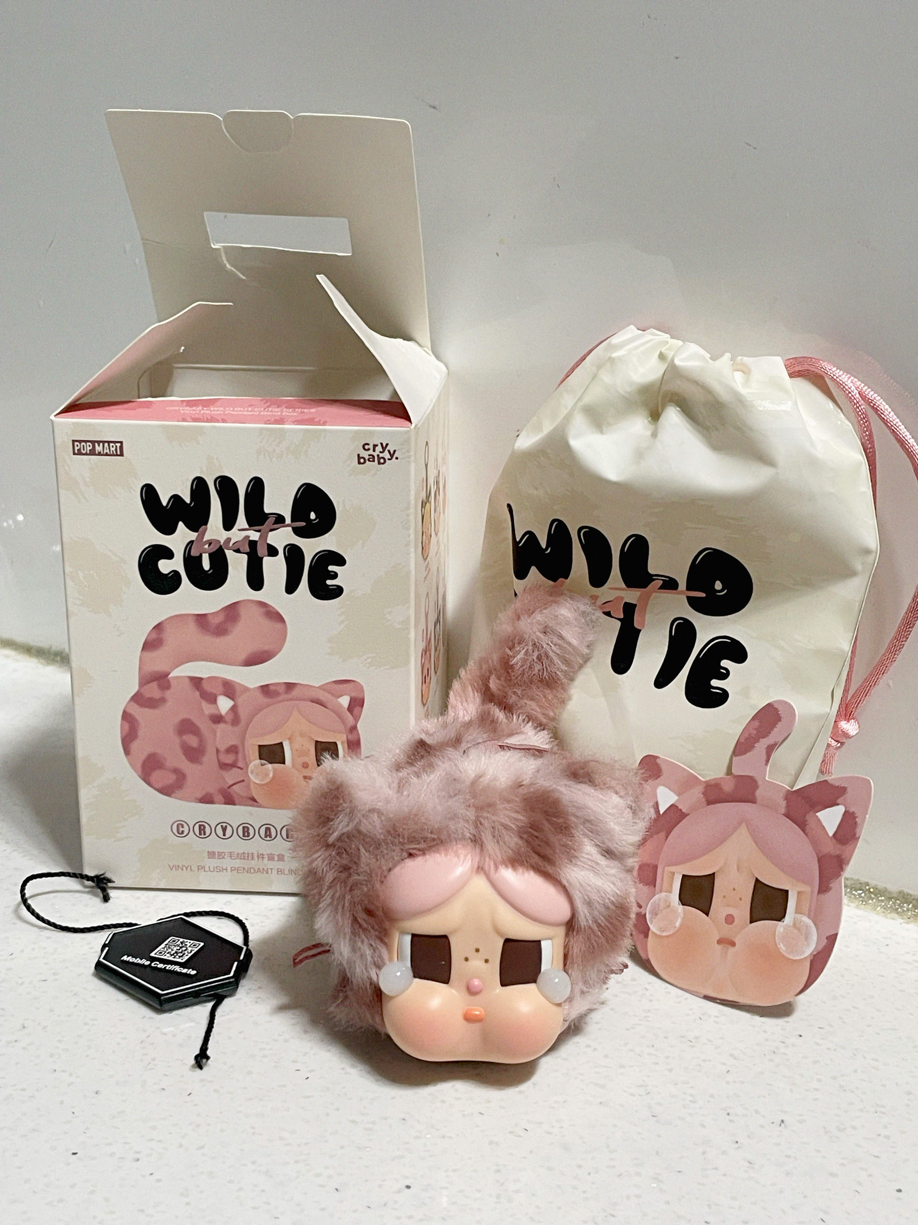 Pop Mart Crybaby Wild But Cutie Series Vinyl Plush Pendant Pink Cutie (Opened Case) 착용 스타일