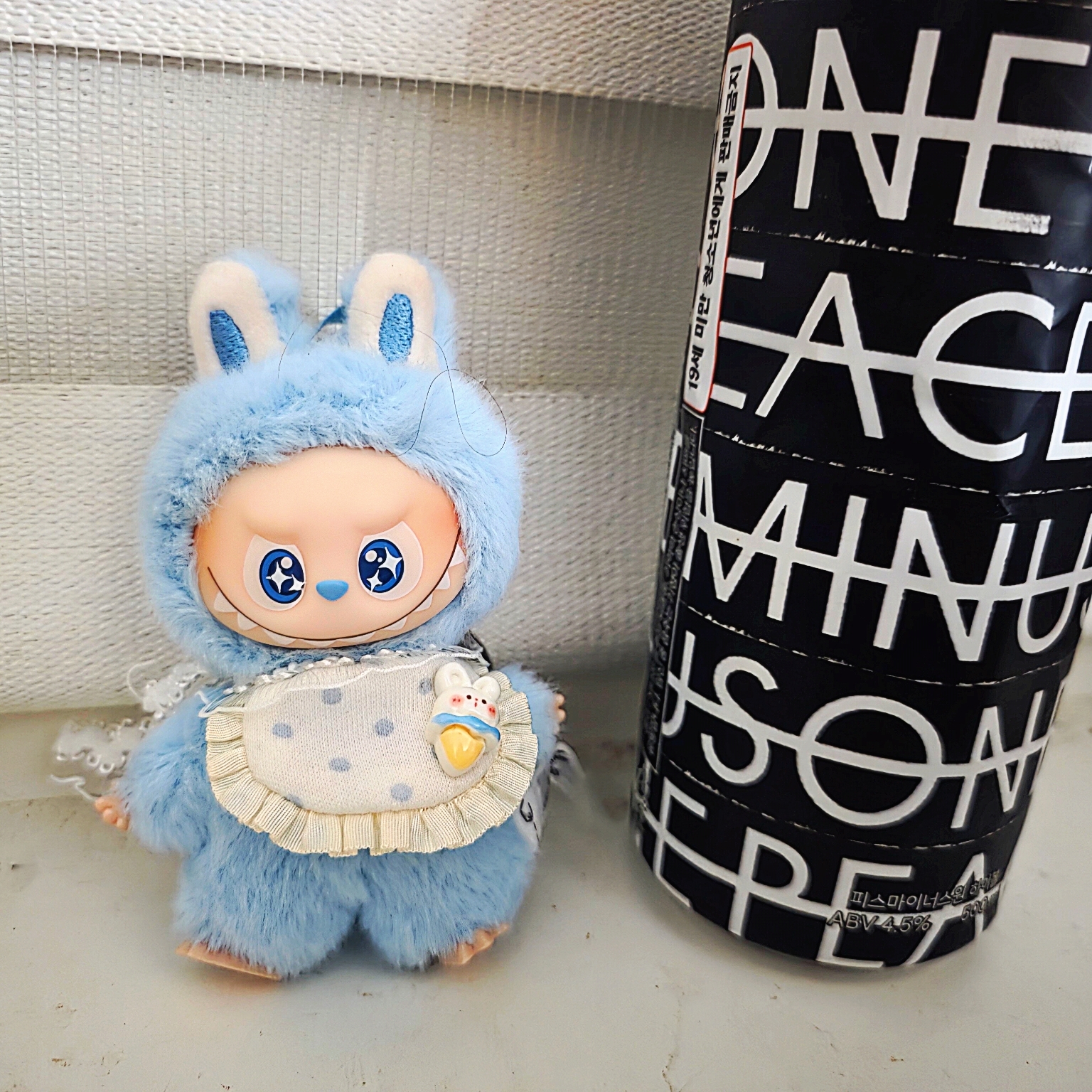 Pop Mart Labubu The Monsters Pin For Love Series Vinyl Plush Pendant (A-M) D (Opened Case) 착용 스타일