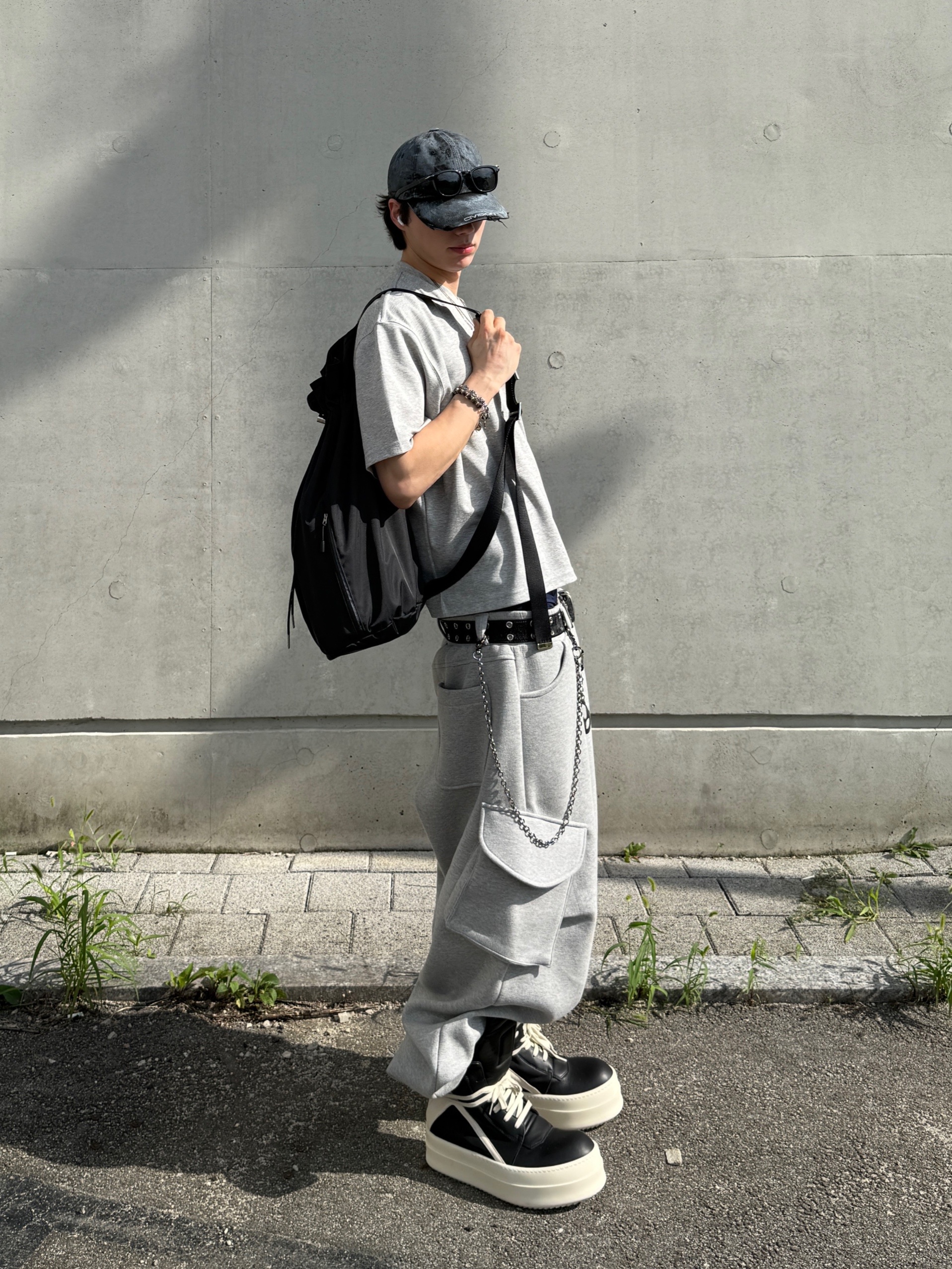 MJD X KOIN SEOUL Wide Cargo Sweat Pants, MJD X KOIN SEOUL Wide Cargo Sweat Pants 착용 스타일 - 6