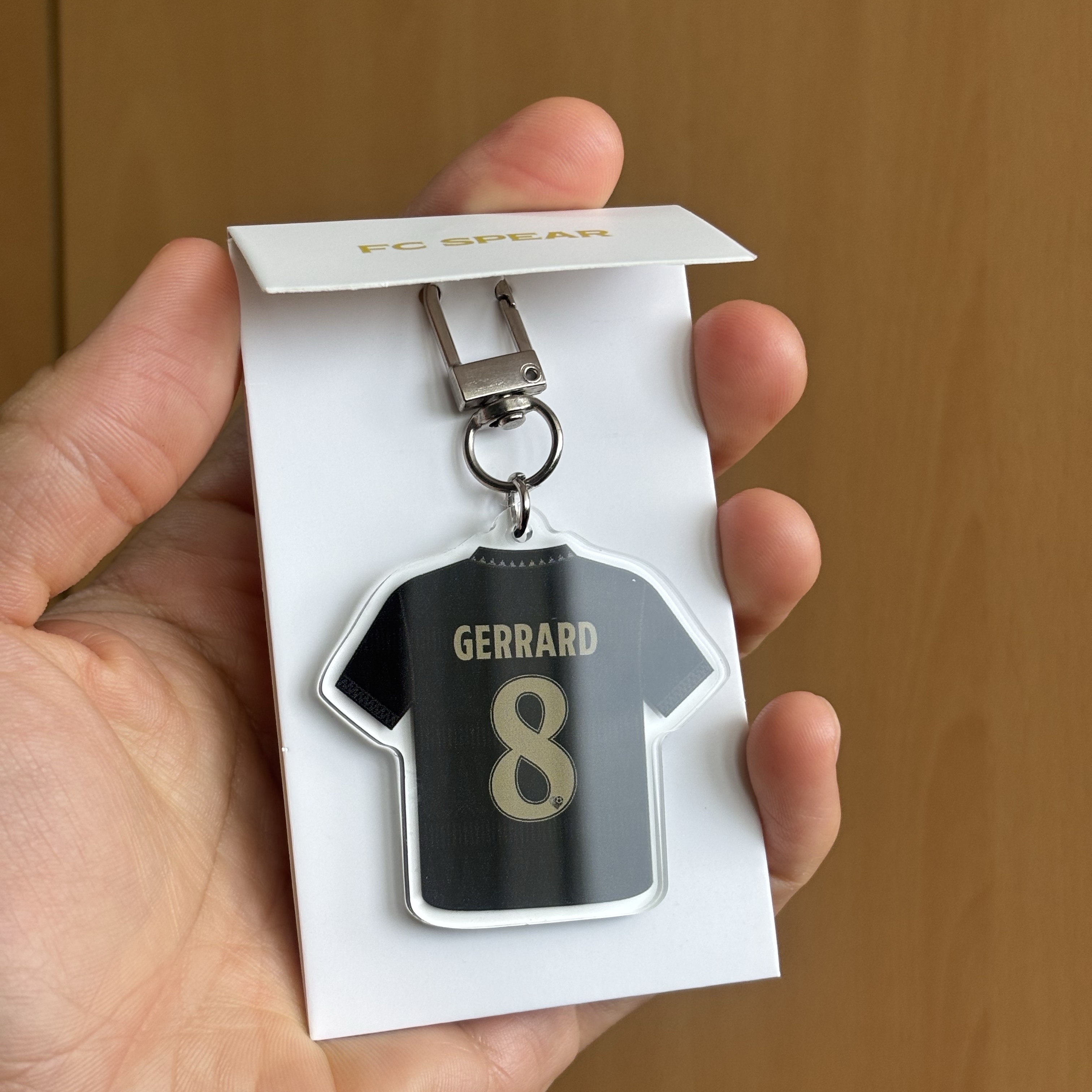 [PRE-ORDER] FC SPEAR Acrylic Uniform Keyring Black 착용 스타일