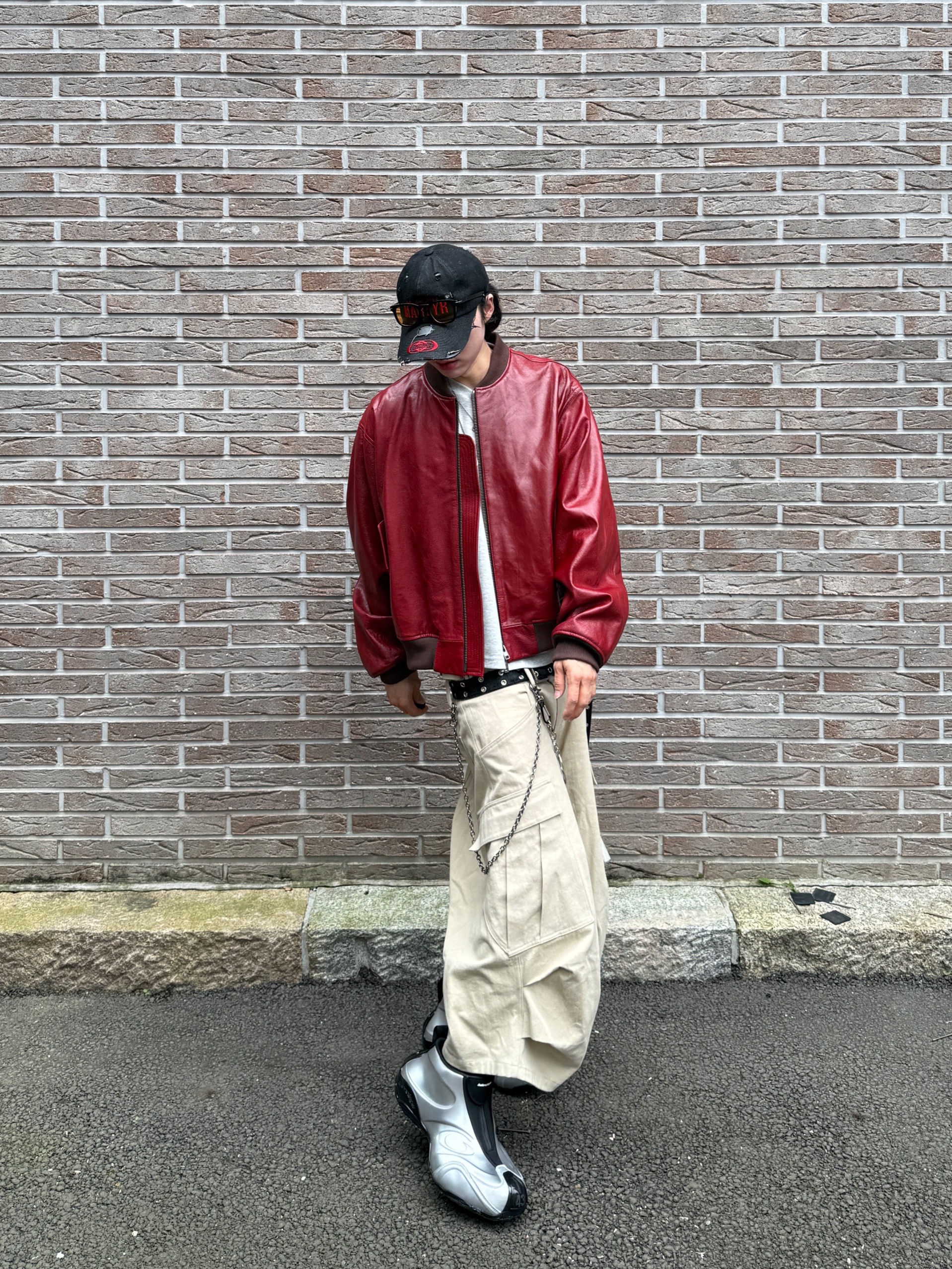 Undermycar Hommage Embraced The Fireworks Goatskin Blouson Red - 24FW, Balenciaga Basketball Sneakers Silver Black 착용 스타일 - 6