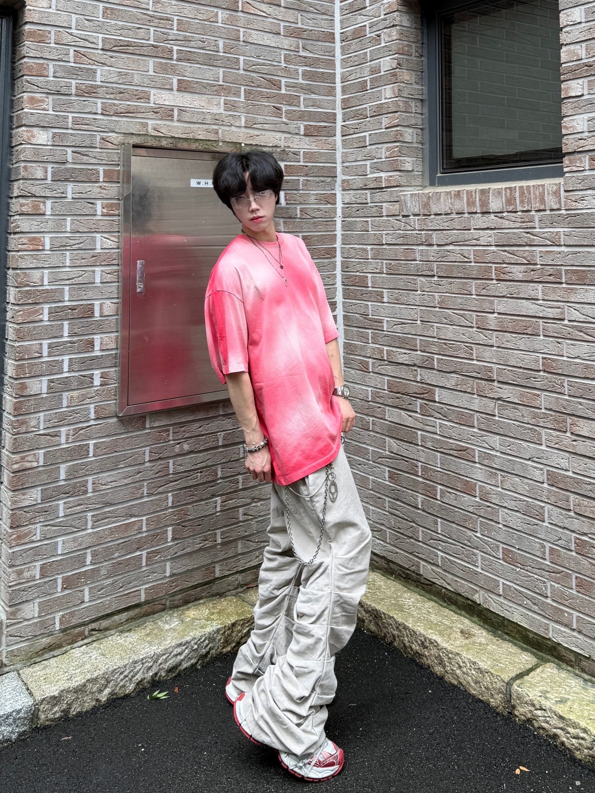 Nonnod Back Detail T-Shirt Deep Pink, Balenciaga 3XL Sneakers White Red 착용 스타일 - 5