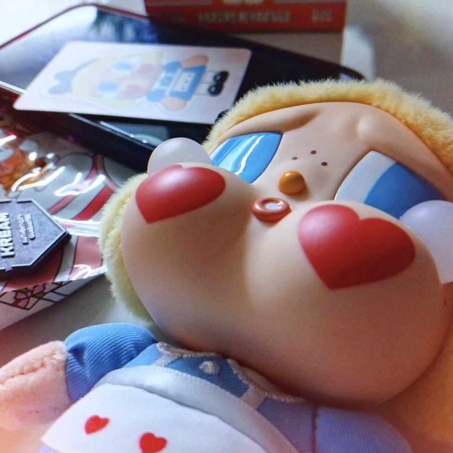 Pop Mart Crybaby Crying Again Series Plush Keyring She's Alice (Opened Case) 착용 스타일