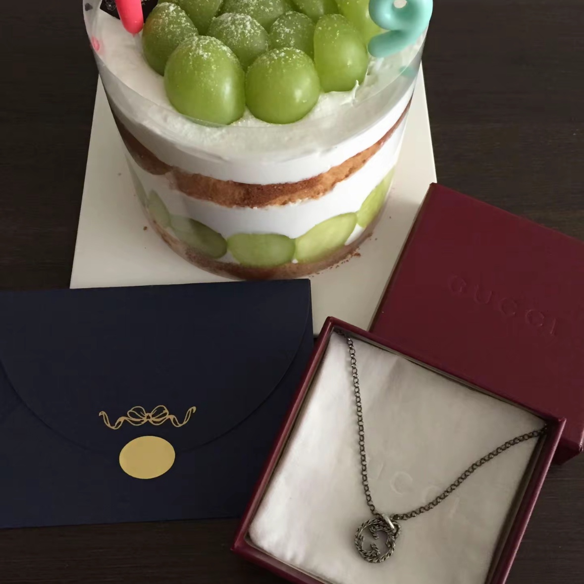 Gucci Interlocking G Pendant Necklace Silver 착용 스타일