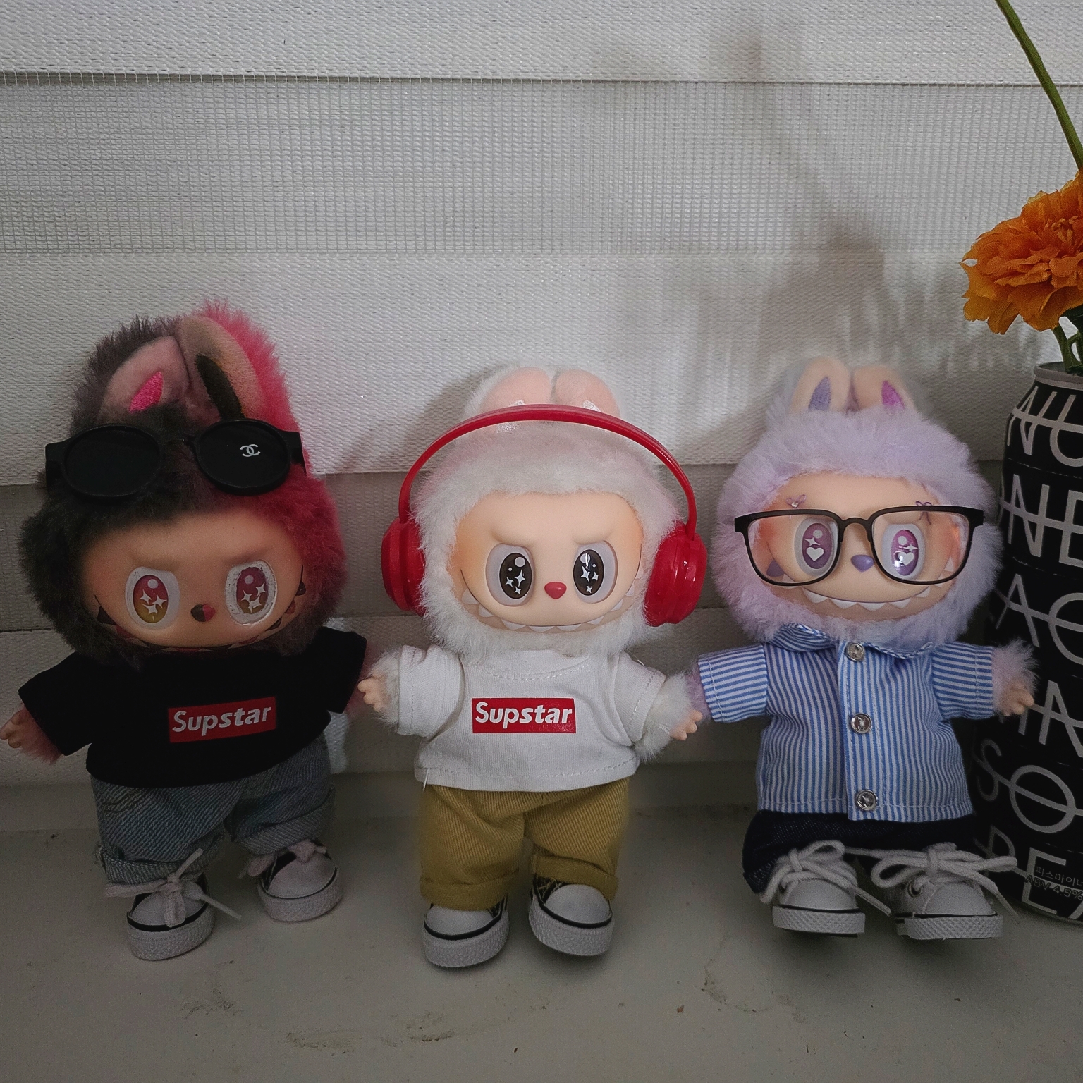 Pop Mart Labubu Coca Cola Series Surprise Shake Keyring (Opened Case), Pop Mart Labubu Flip with Me Doll 착용 스타일