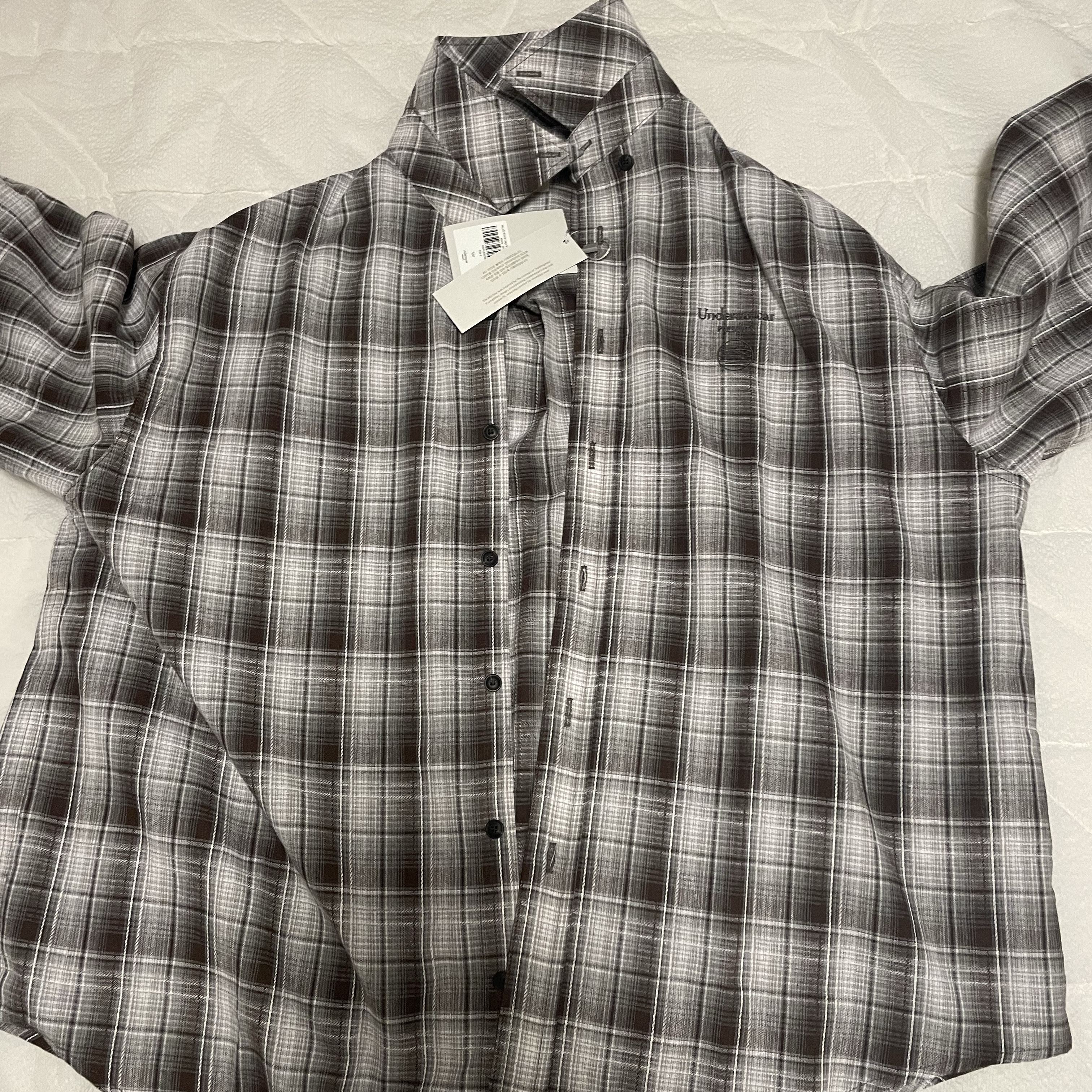 Undermycar MU.137 Circle Logo Basic Long Sleeve Check Shirts White Brown 착용 스타일