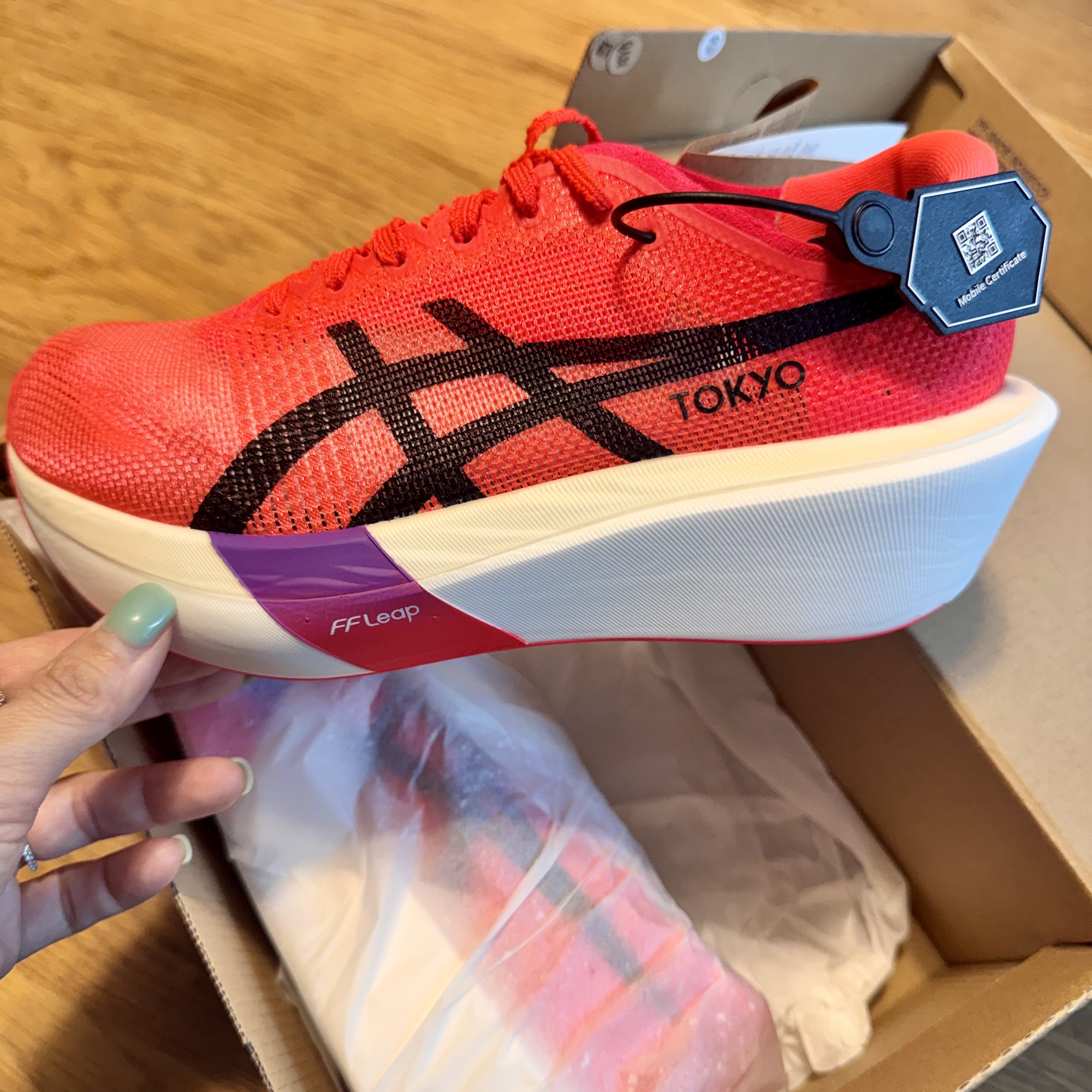 Asics Metaspeed Sky Tokyo Flash Red Black 착용 스타일 - 3
