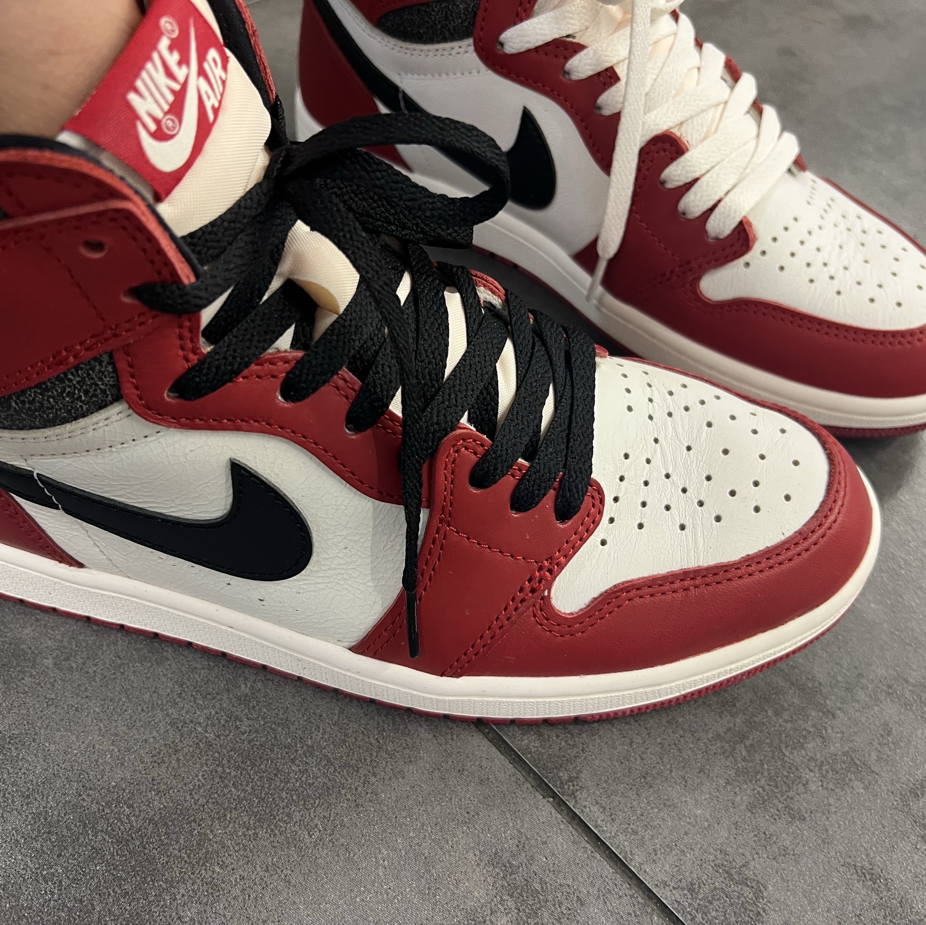 Jordan 1 Retro High OG Chicago 2022, (TD) Jordan 1 Retro High OG Chicago 2022 착용 스타일 - 3
