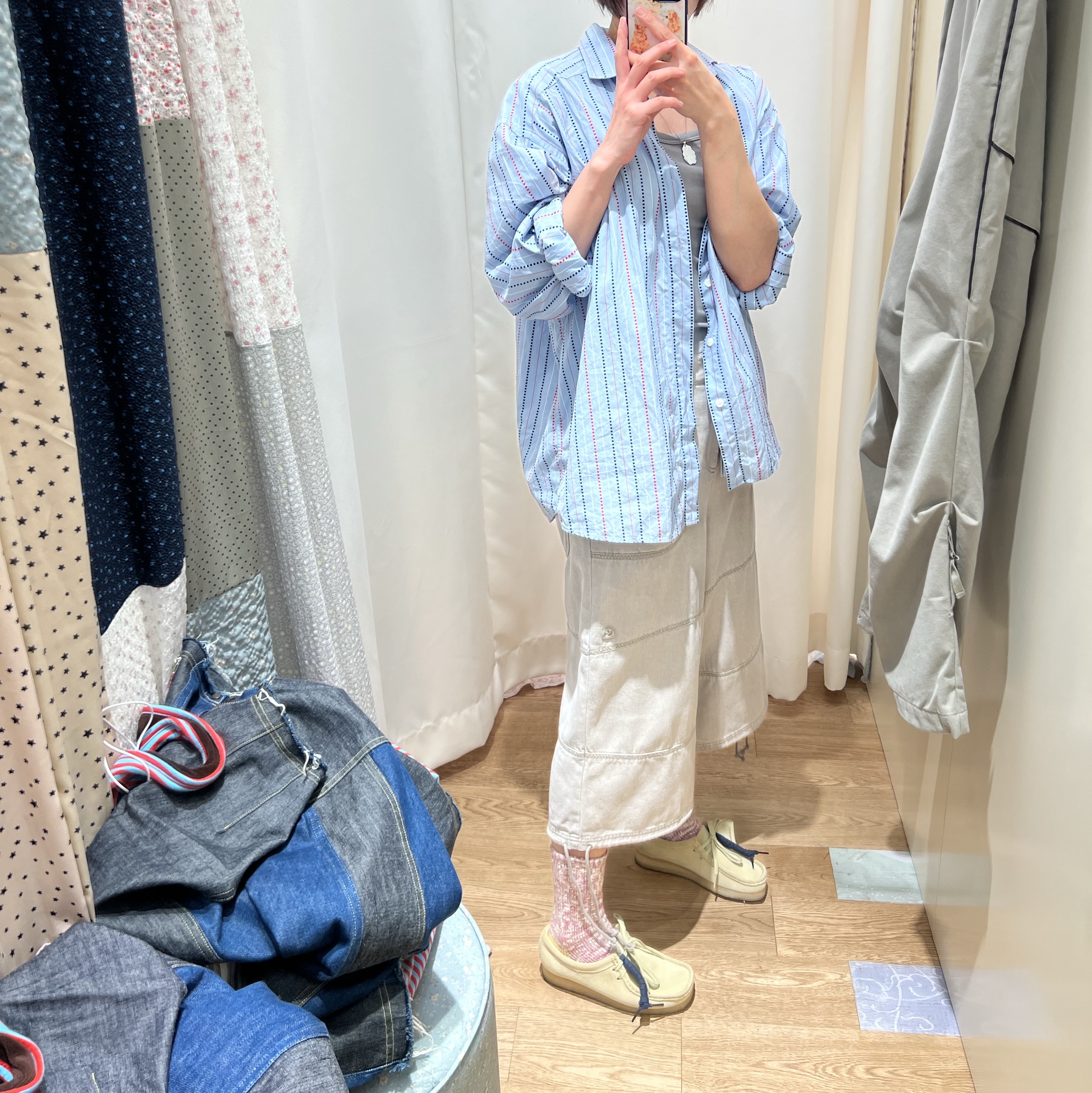 COYSEIO Washed Military Jacket Mud Khaki, Clarks Wallabee Maple Suede 착용 스타일 - 3