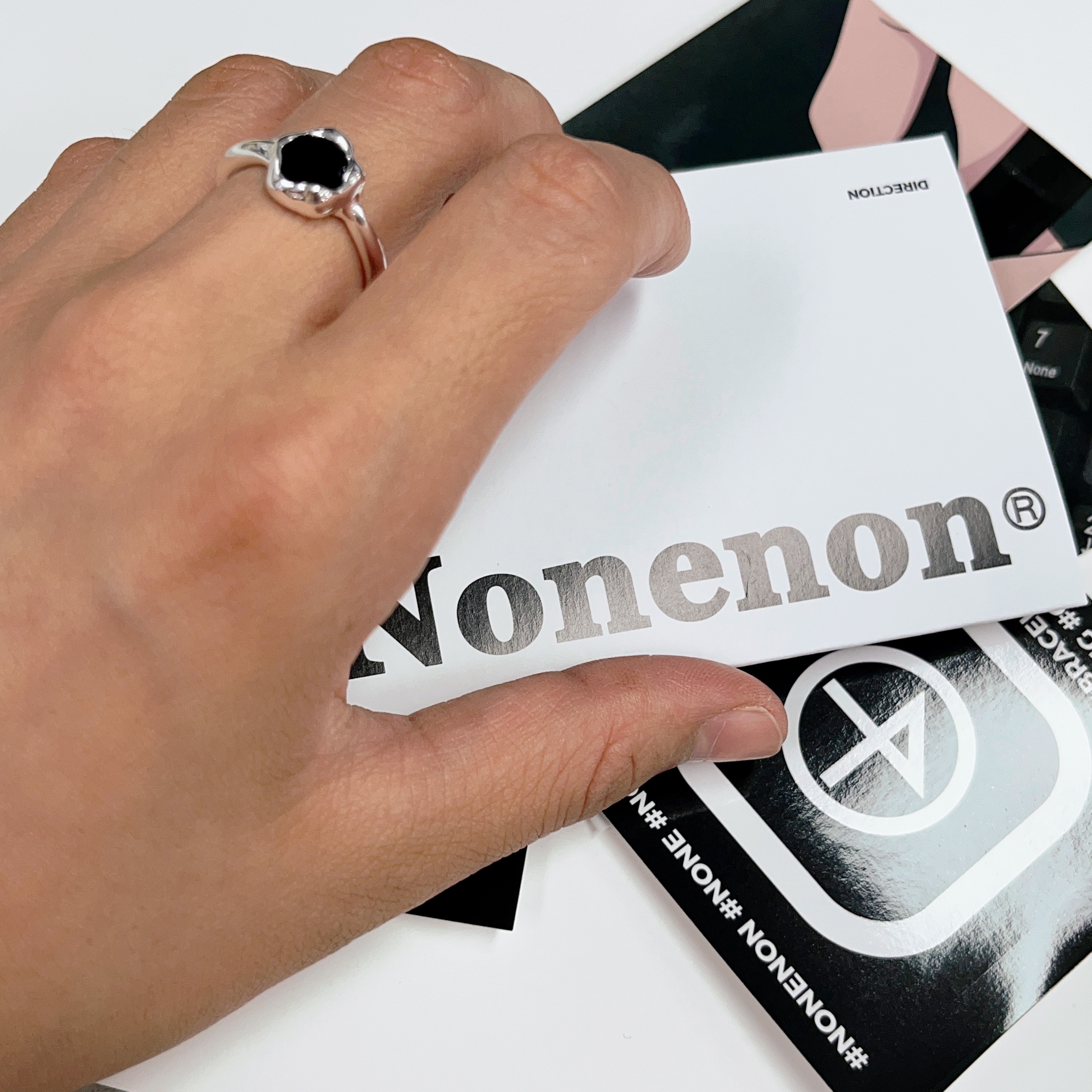Nonenon Flexible Ring 착용 스타일 - 1