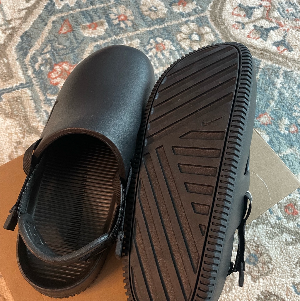 Nike Calm Mule Black 착용 스타일 - 4