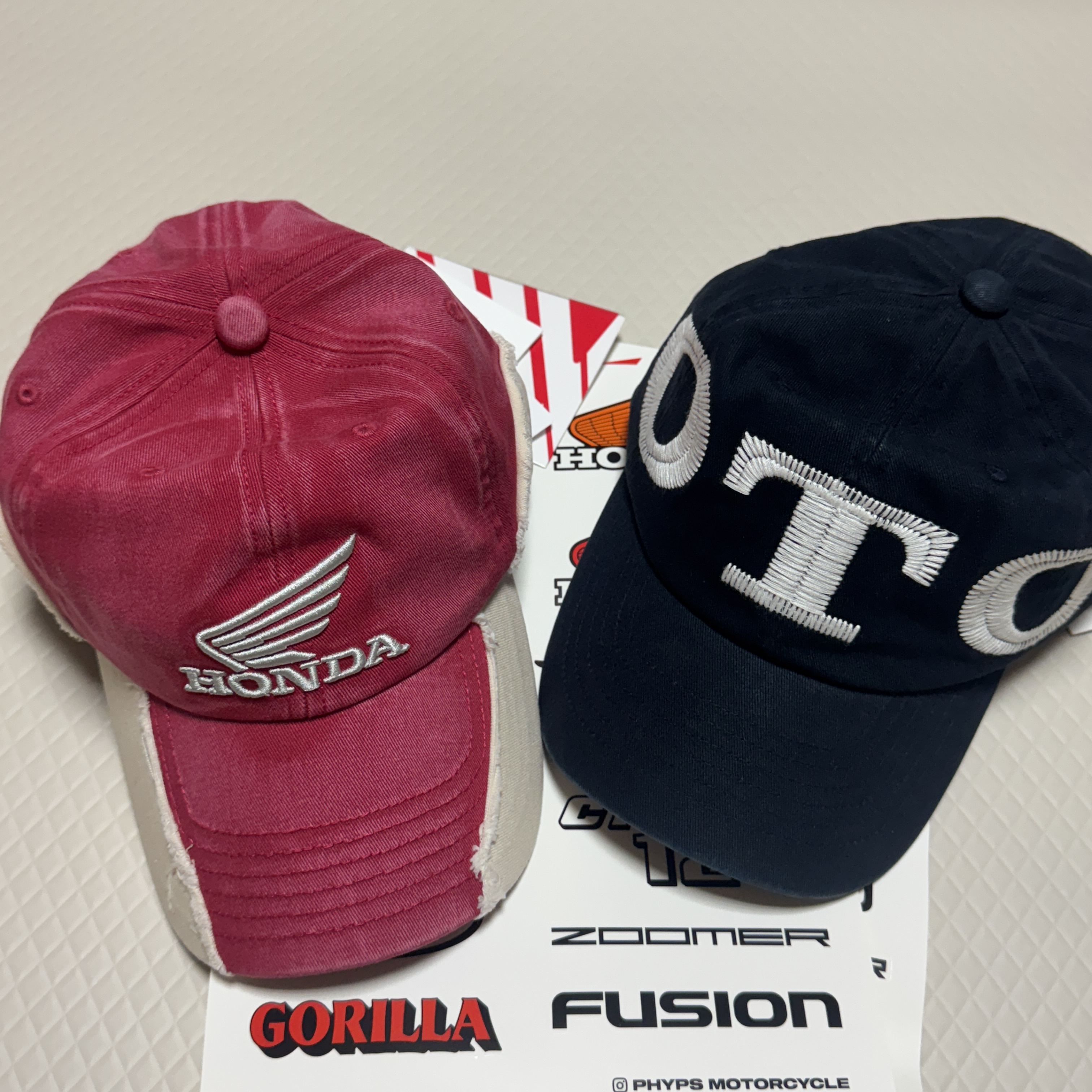 Honda Zigzag St Ball Cap Navy, Honda Vintage Cutoff Cap_Red/Beige 착용 스타일