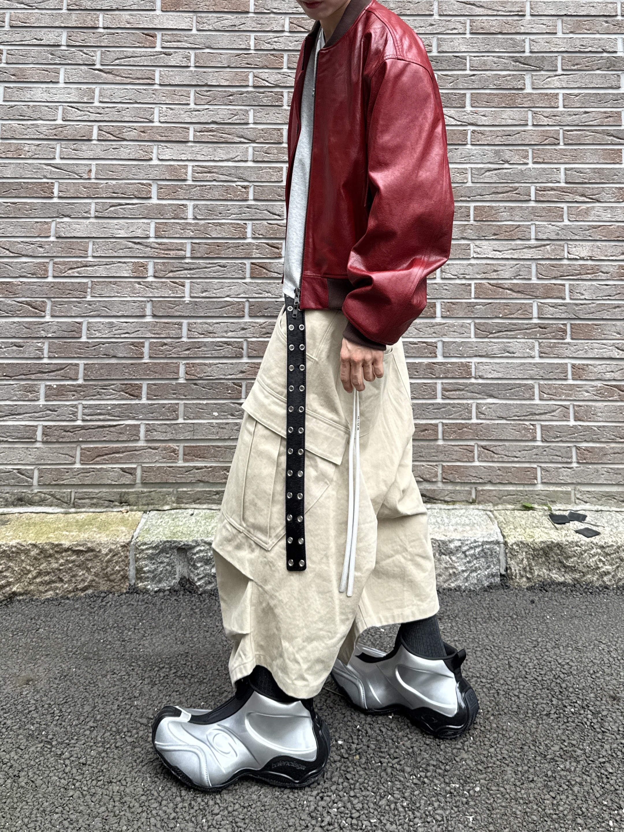 Undermycar Hommage Embraced The Fireworks Goatskin Blouson Red - 24FW, Balenciaga Basketball Sneakers Silver Black 착용 스타일 - 8