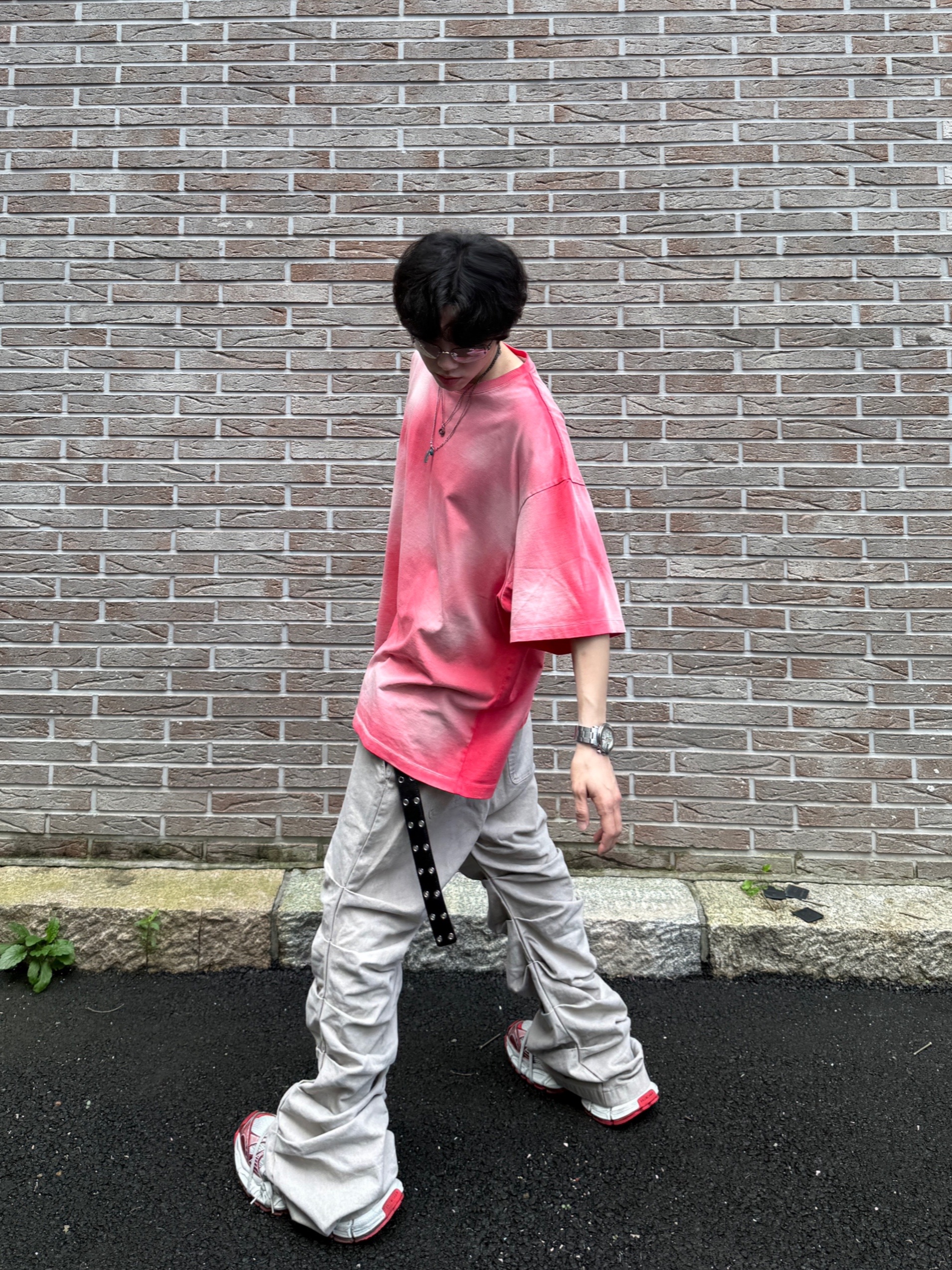 Nonnod Back Detail T-Shirt Deep Pink, Balenciaga 3XL Sneakers White Red 착용 스타일 - 1